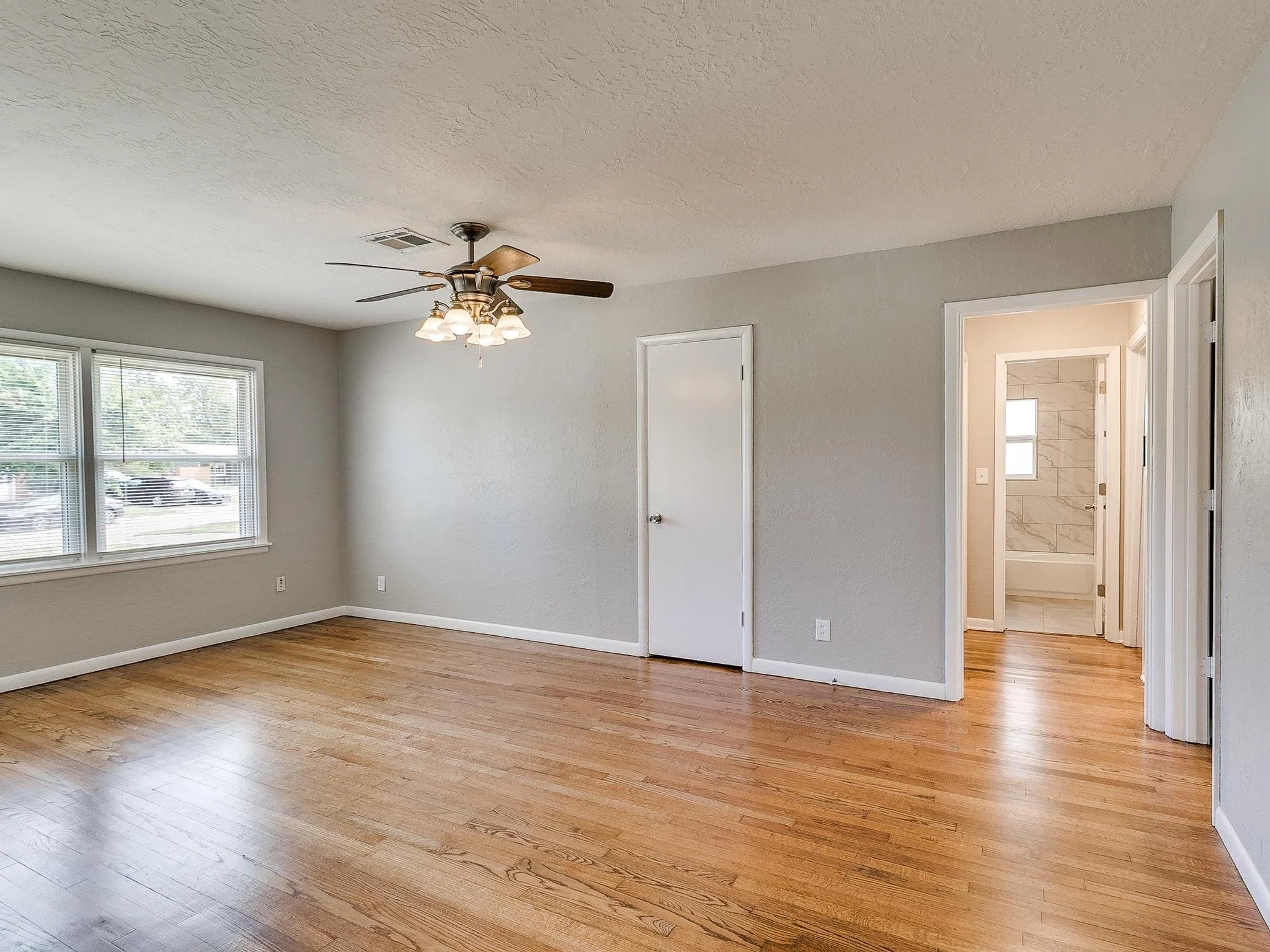 710 Highland Parkway-20.jpg