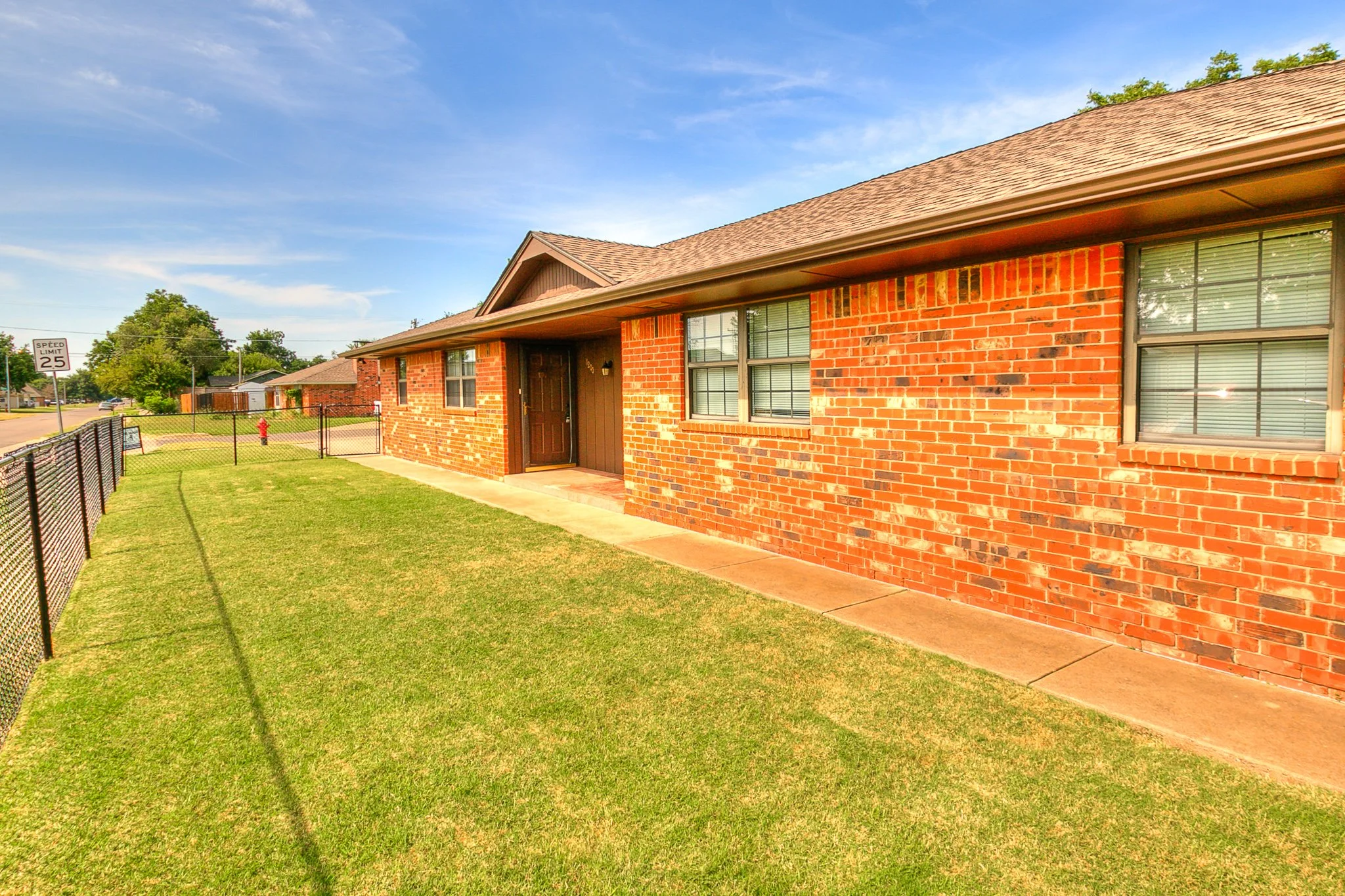 6-web-or-mls-1200 N Crawford-6.jpg