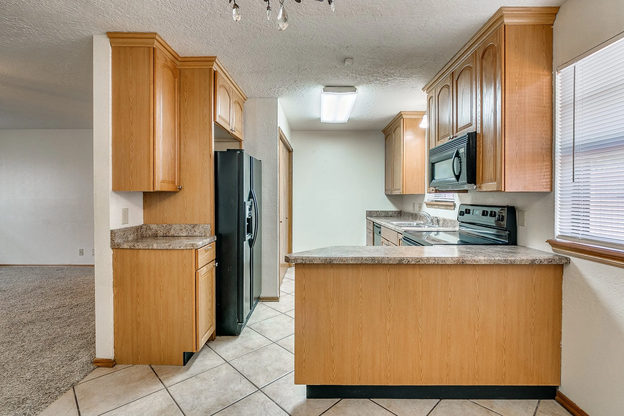 14-web-or-mls-1200 N Crawford-14.jpg