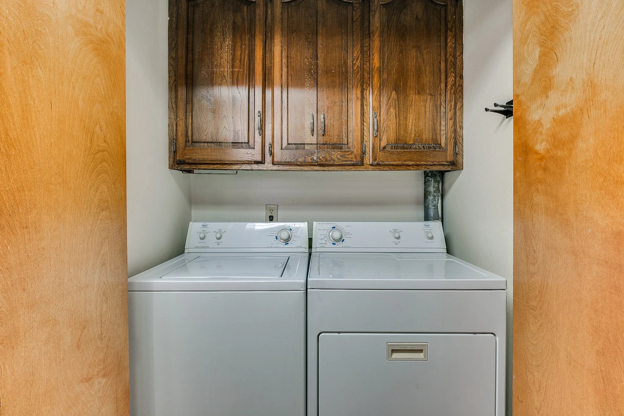 19-web-or-mls-1200 N Crawford-19.jpg