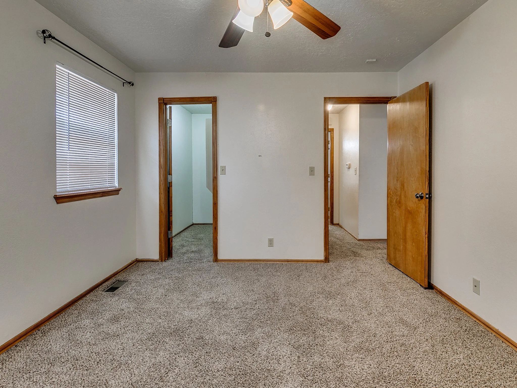 25-web-or-mls-1200 N Crawford-25.jpg