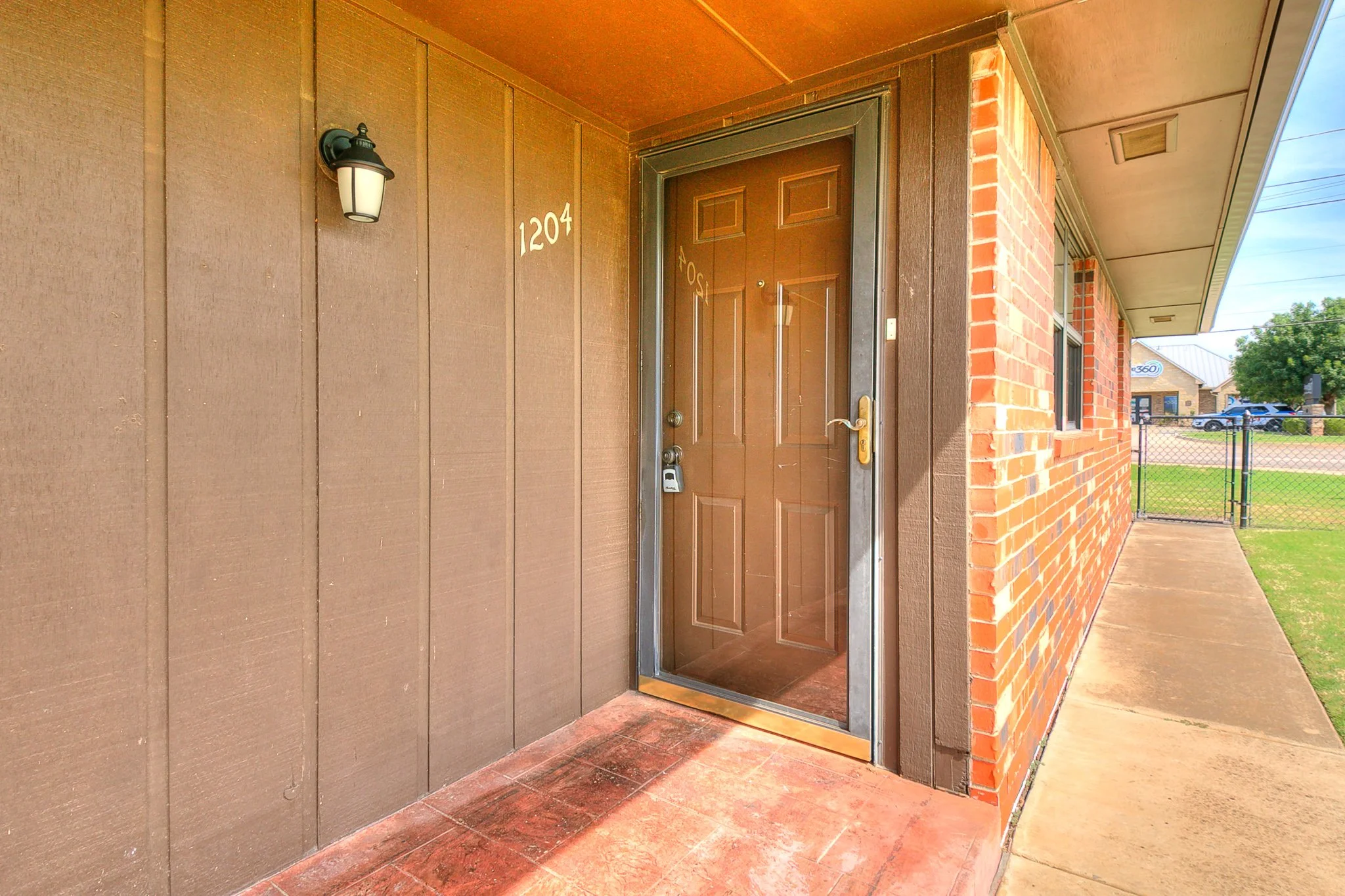 1-web-or-mls-1204 N Crawford-1.jpg