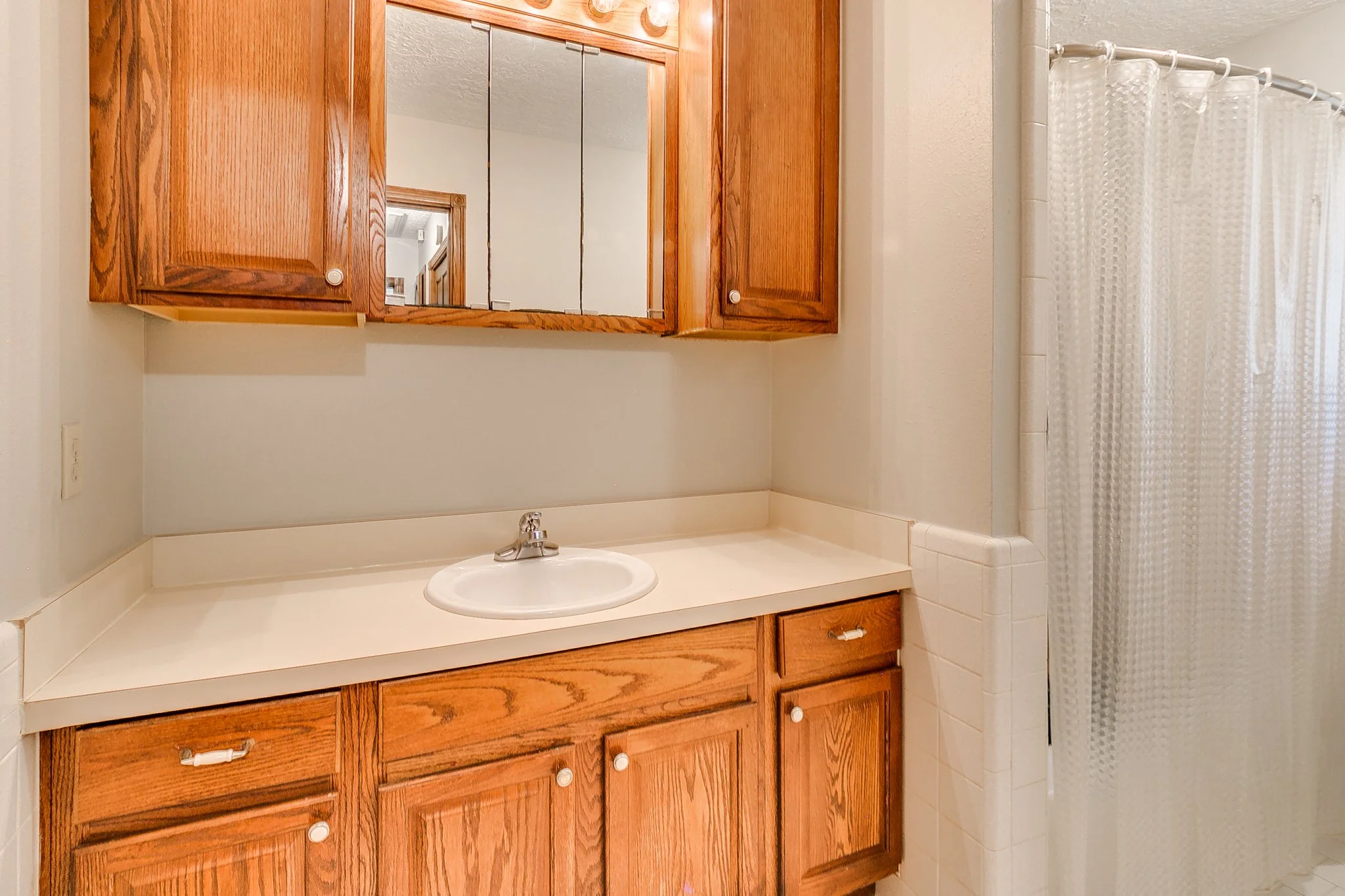 13-web-or-mls-1204 N Crawford-13.jpg