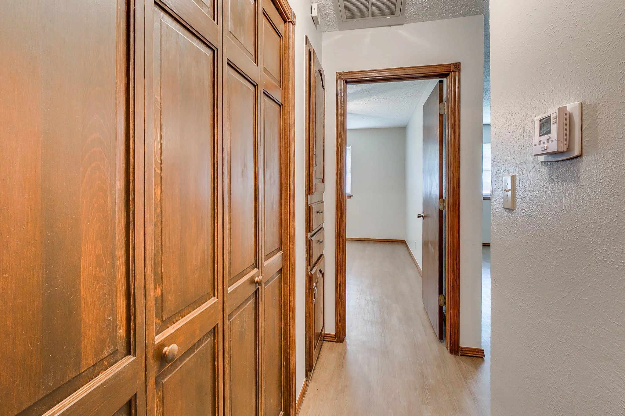 15-web-or-mls-1204 N Crawford-15.jpg