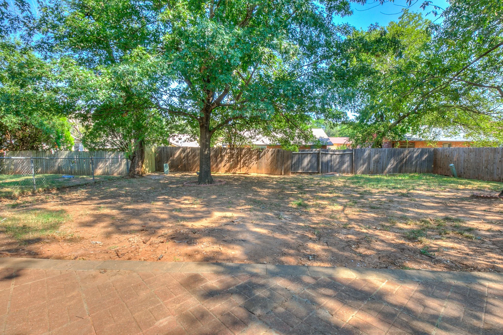 38-web-or-mls-2017 Elmhurst Dr - 38.jpg