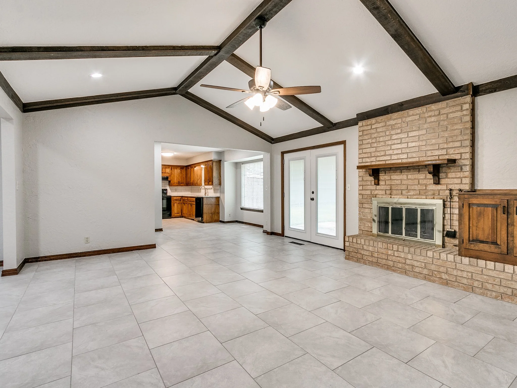 13-web-or-mls-1213 Westbrooke Terr-13.jpg