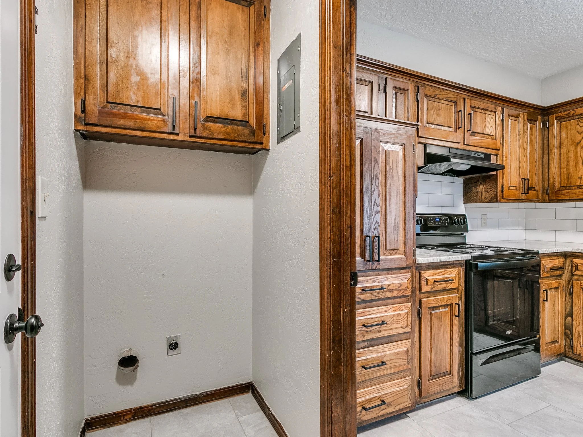 25-web-or-mls-1213 Westbrooke Terr-25.jpg