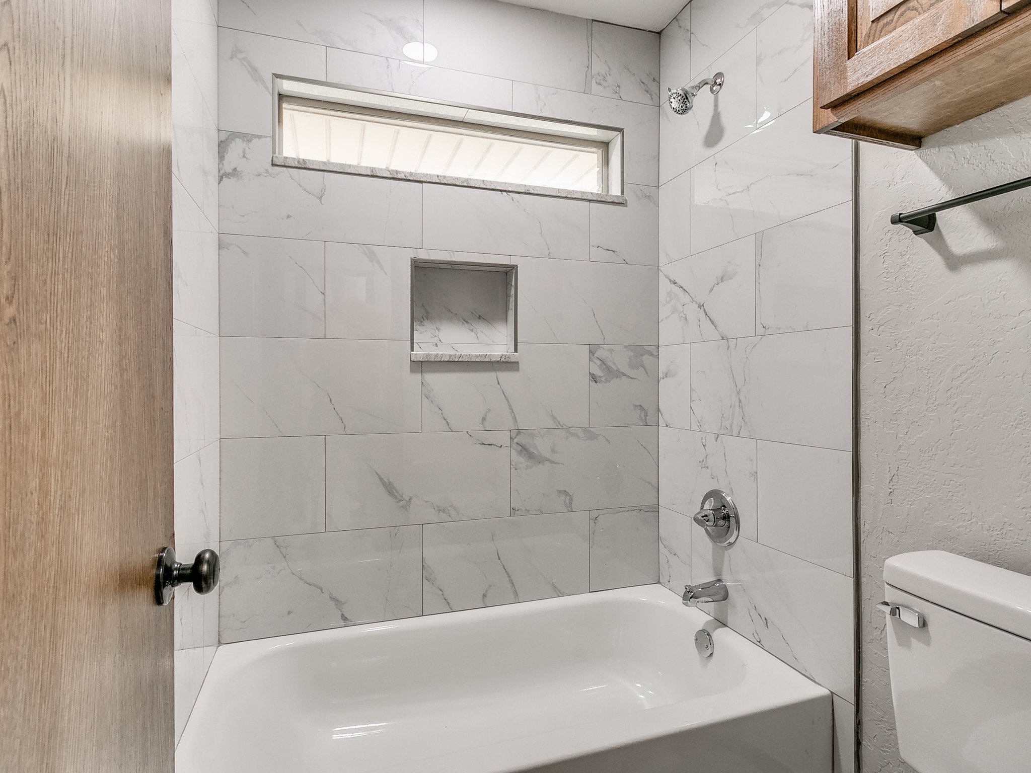 32-web-or-mls-1213 Westbrooke Terr-32.jpg