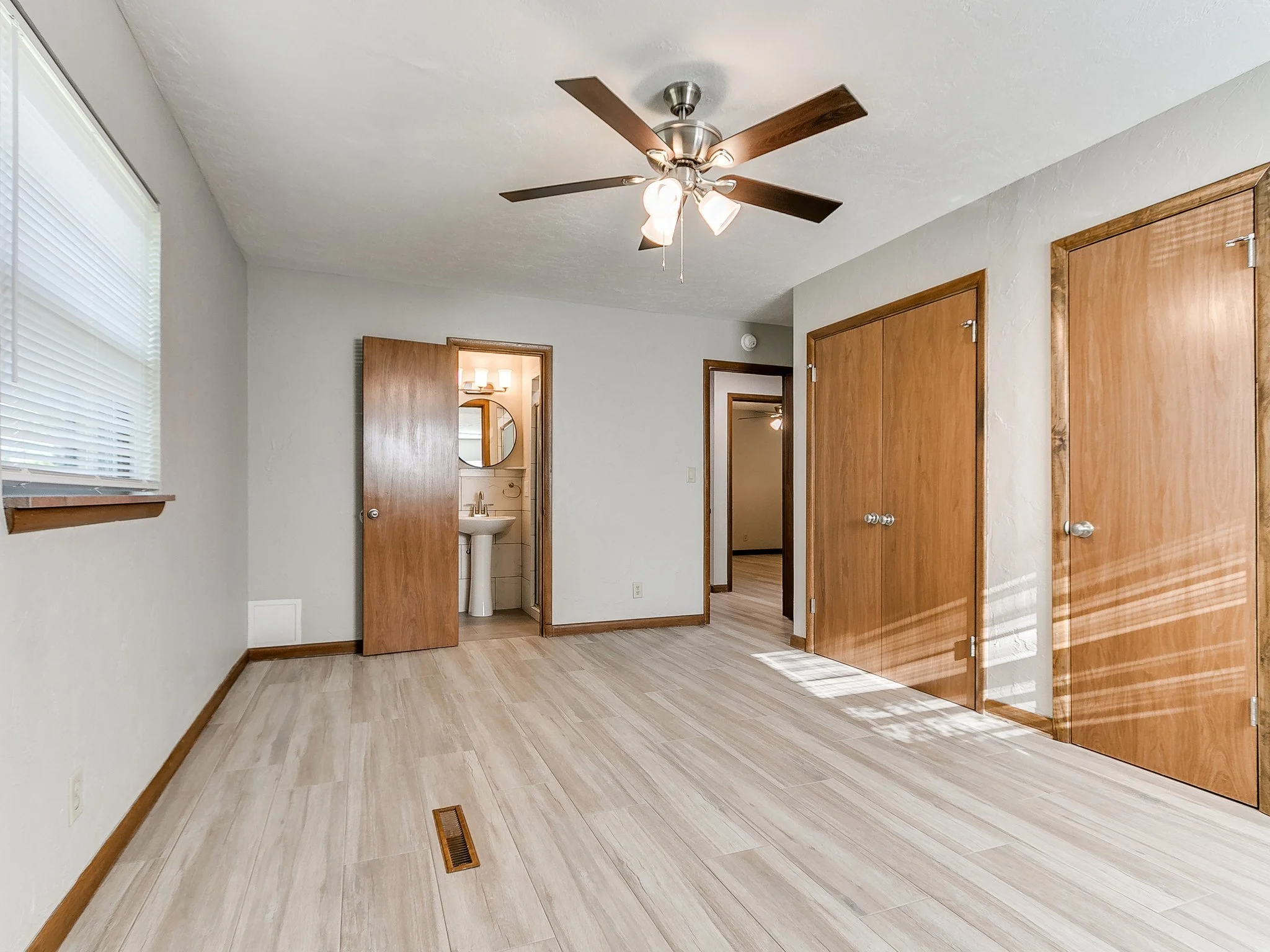 41-web-or-mls-2741 Osborne Dr-42.jpg