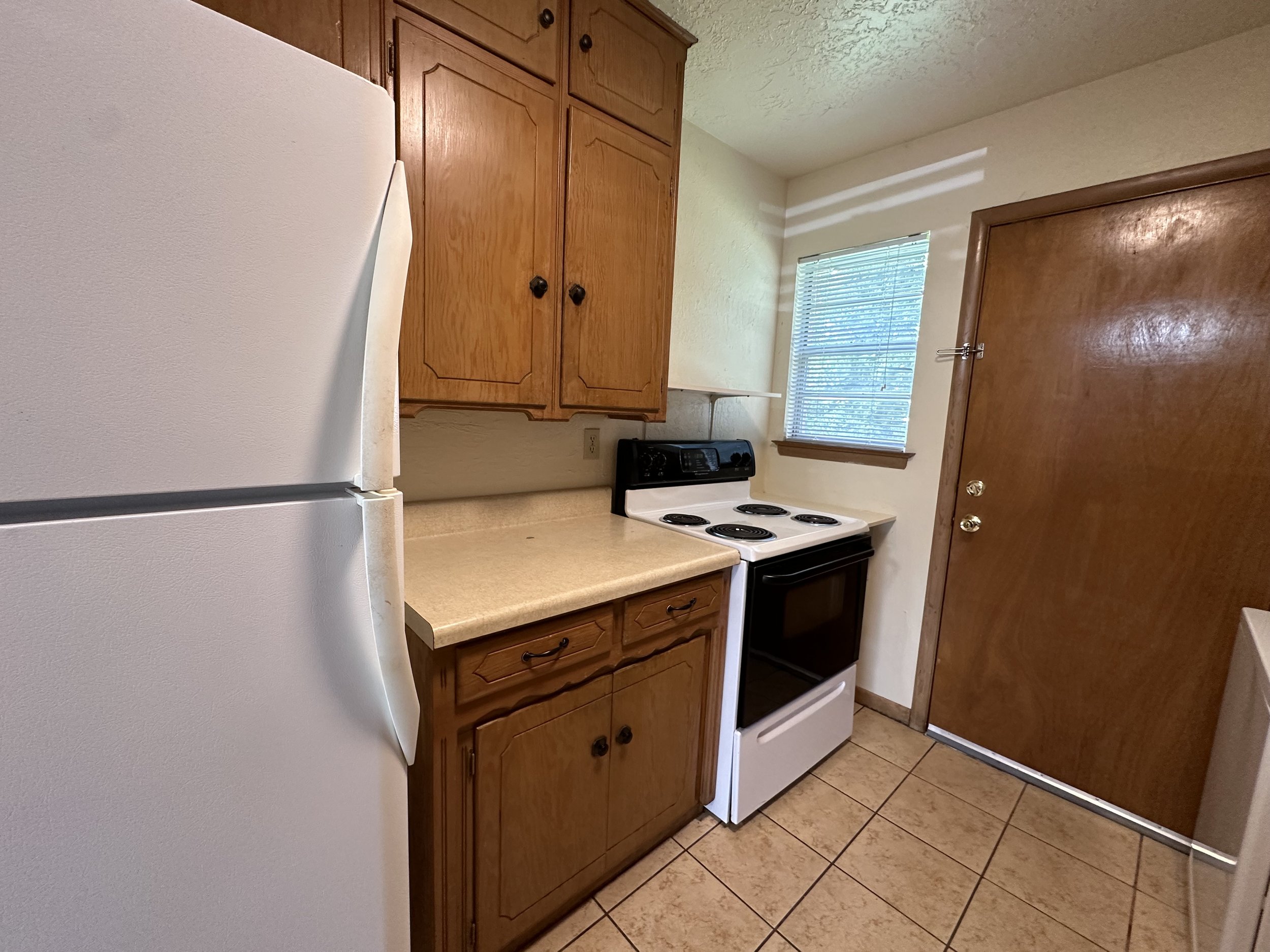 2033 Delaware-8.jpeg