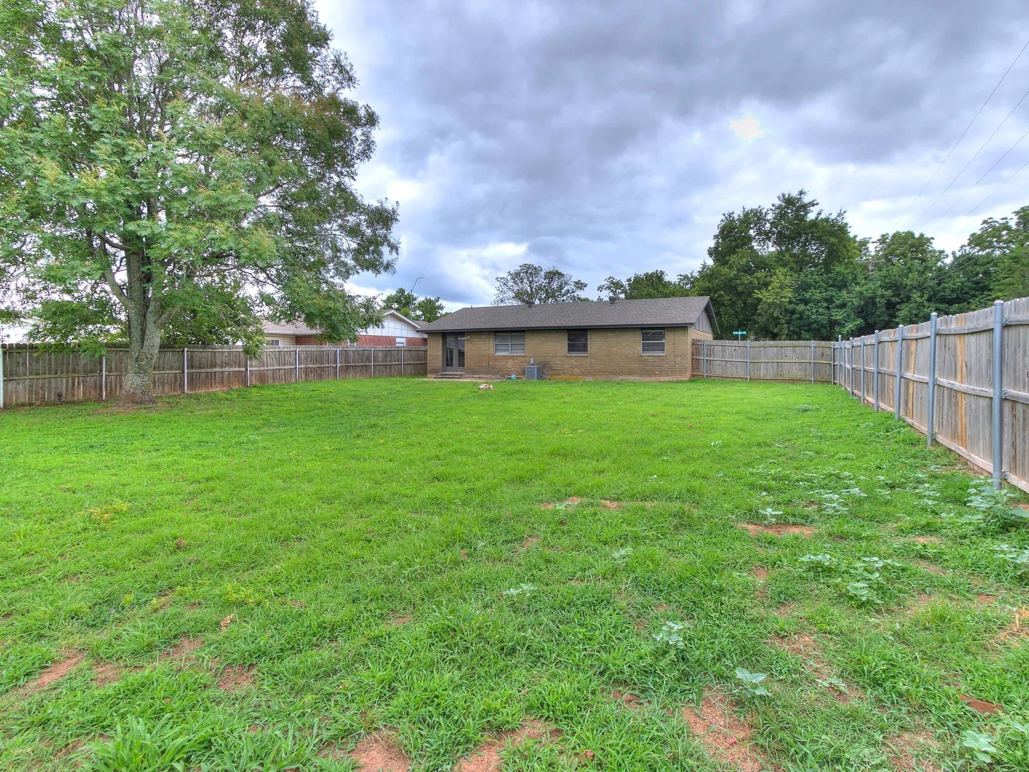 3-web-or-mls-1303 Homeland Ave-3.jpg