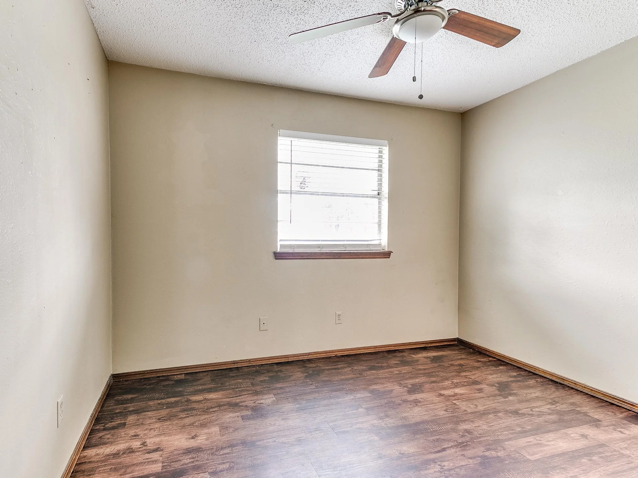 26-web-or-mls-1303 Homeland Ave-27.jpg