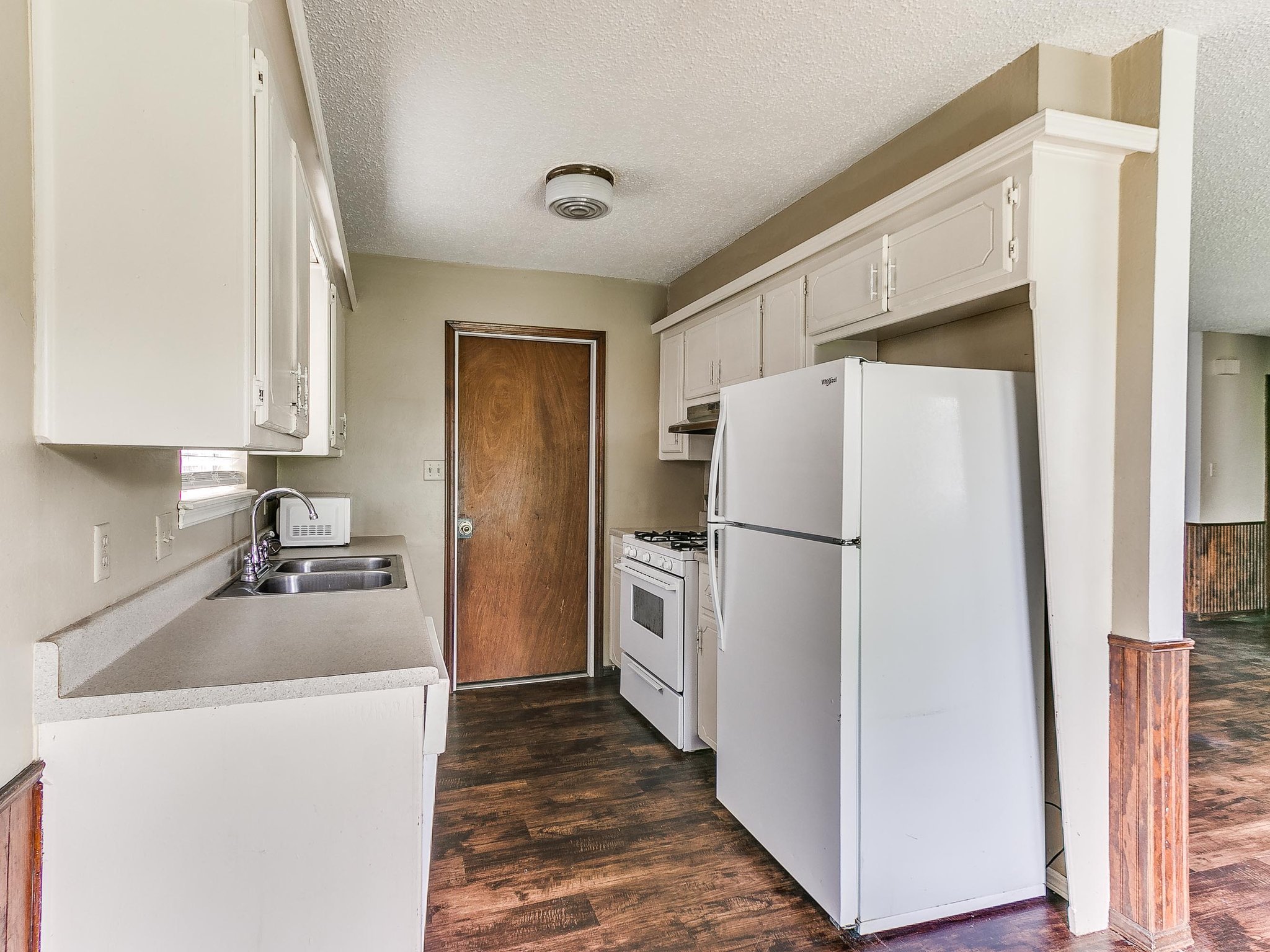 36-web-or-mls-1303 Homeland Ave-37.jpg