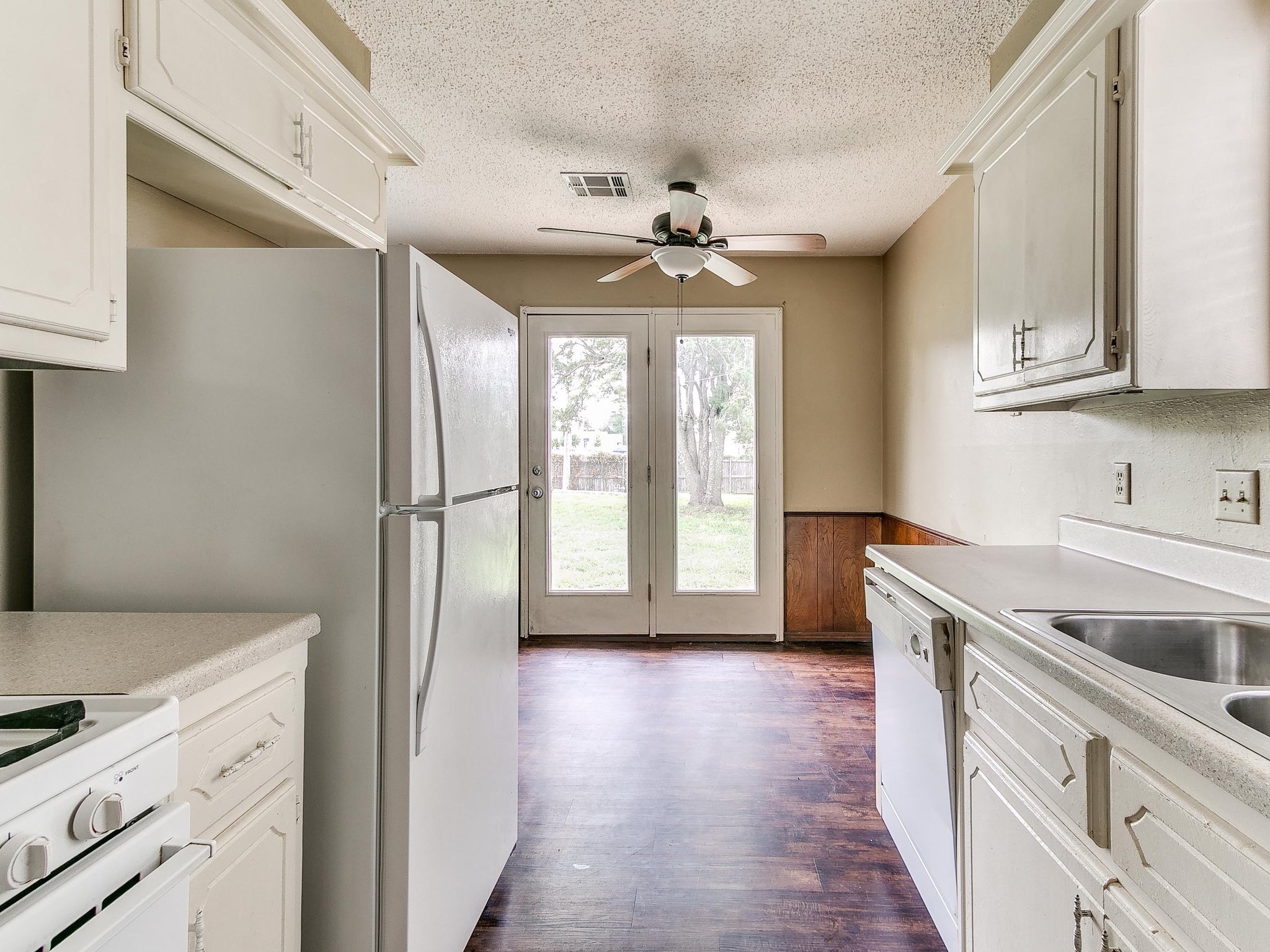 41-web-or-mls-1303 Homeland Ave-42.jpg