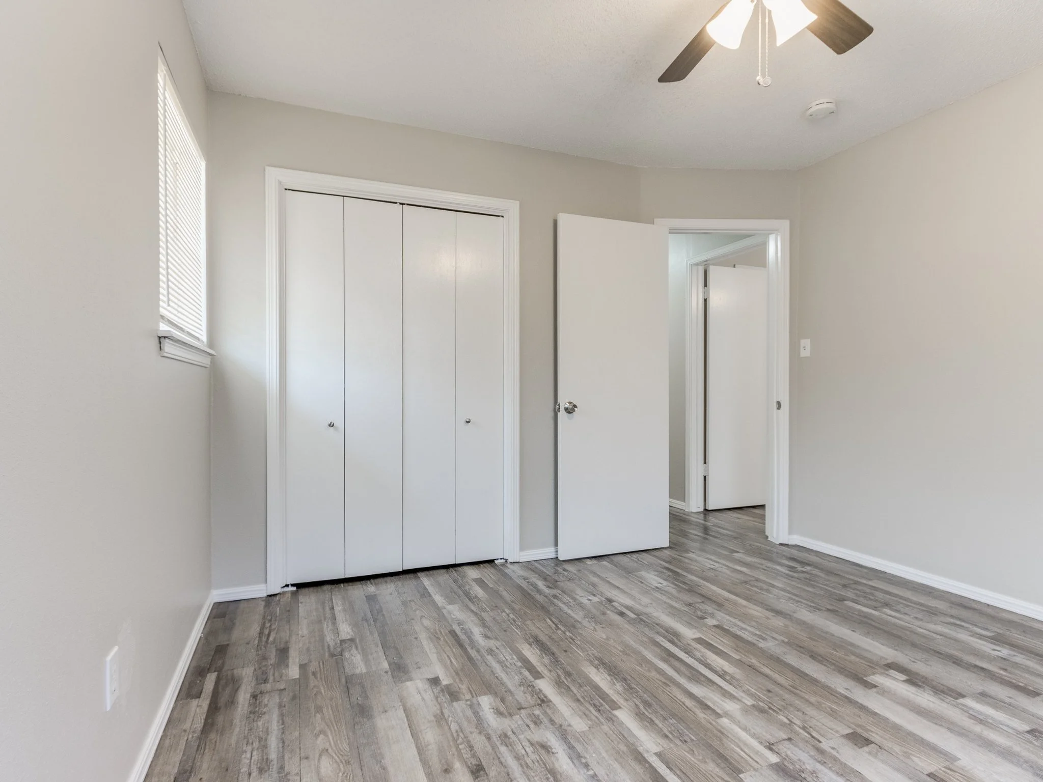 18-web-or-mls-1305 Boyd St-MLS-19.jpg