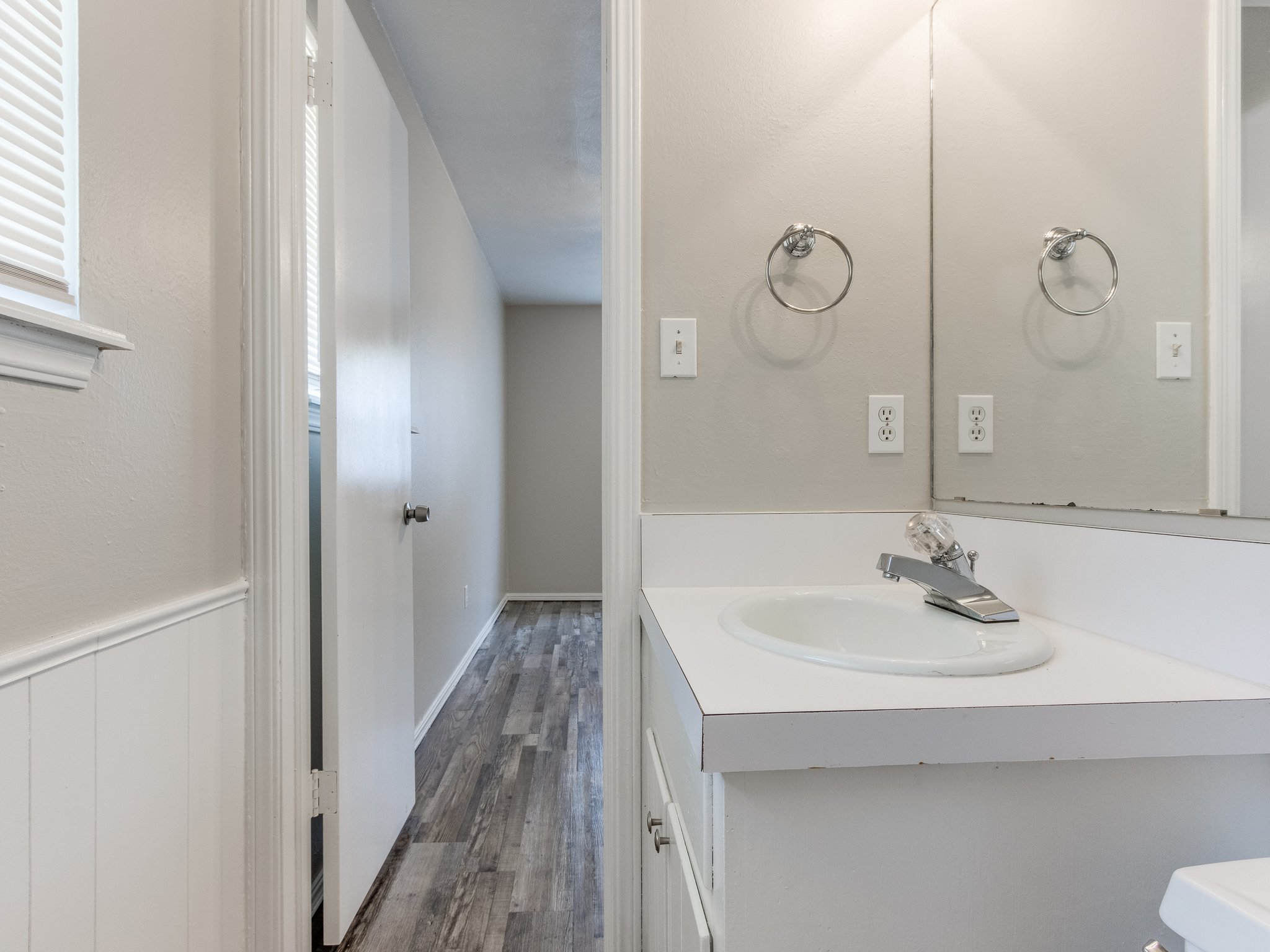 24-web-or-mls-1305 Boyd St-MLS-25.jpg