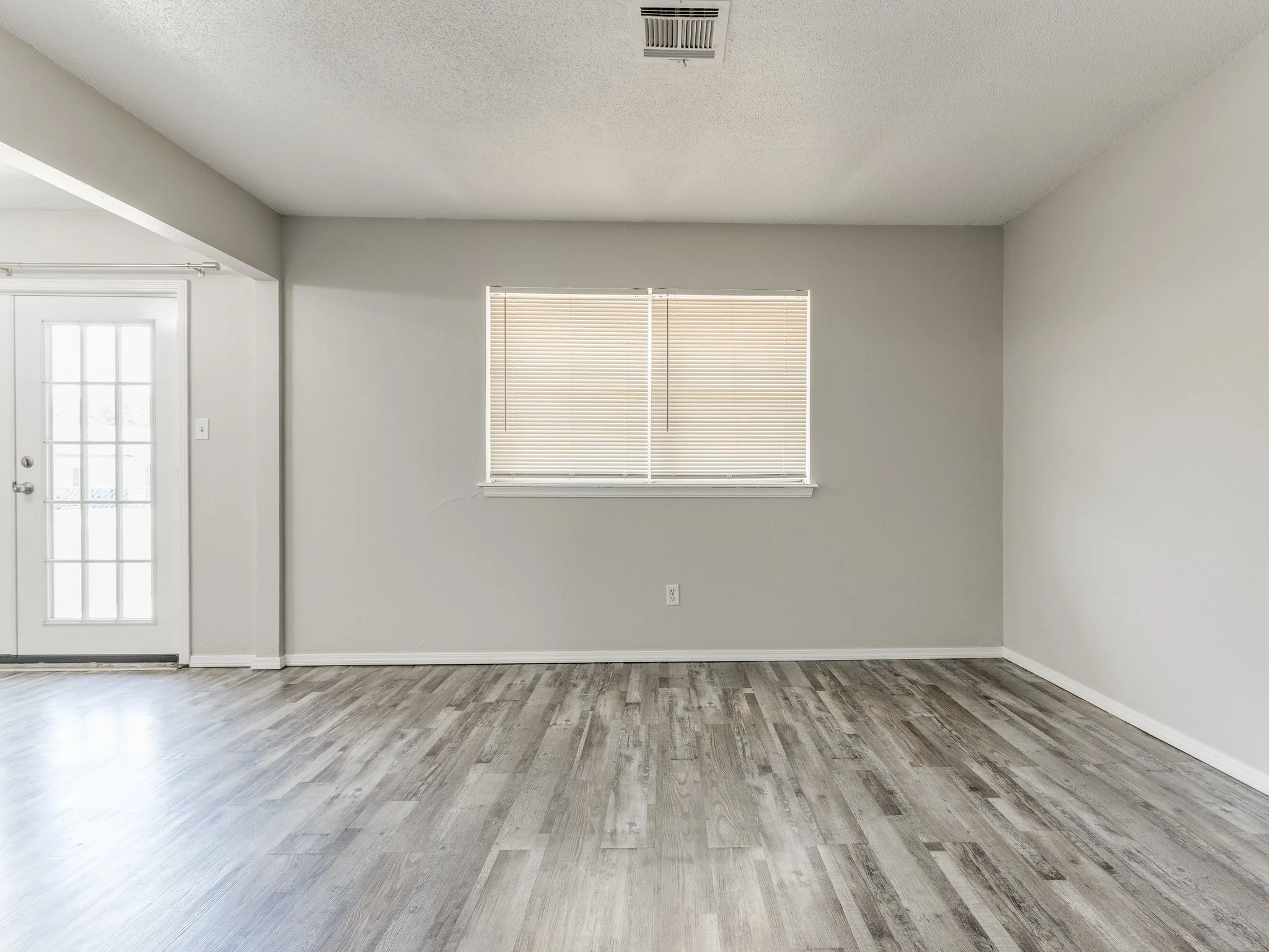 29-web-or-mls-1305 Boyd St-MLS-30.jpg