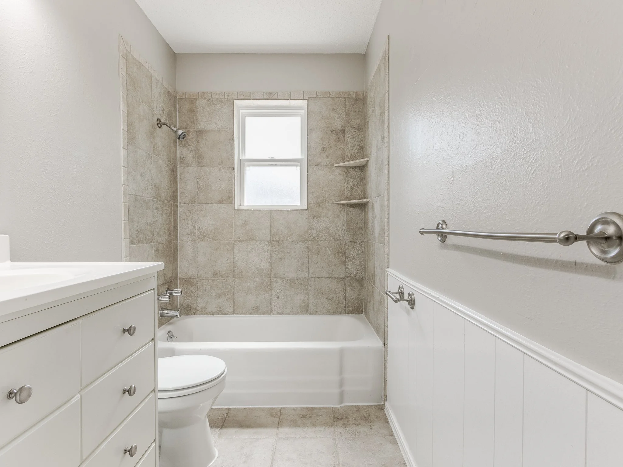 19-web-or-mls-339 Rosewood Dr-MLS-20.jpg