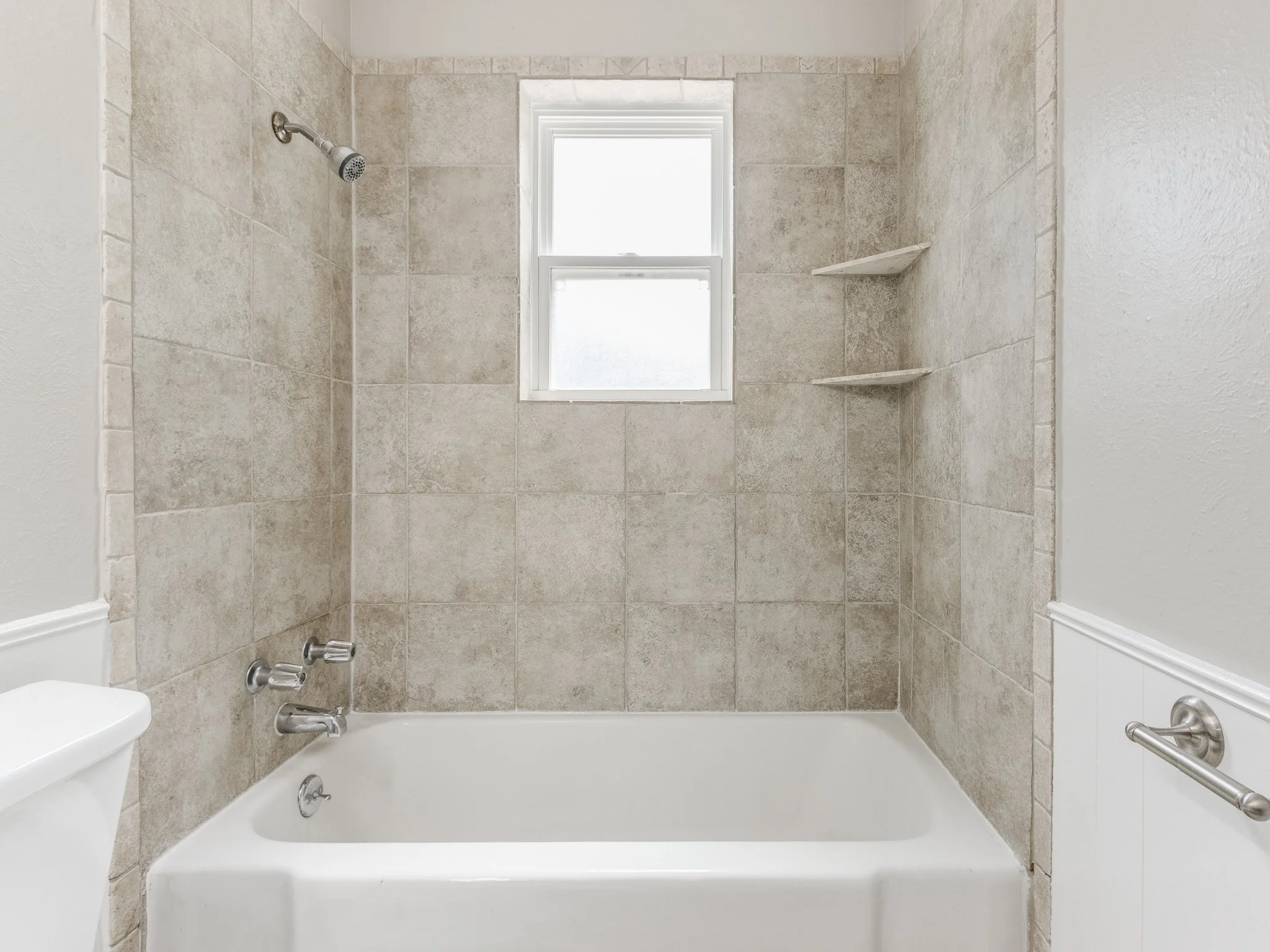20-web-or-mls-339 Rosewood Dr-MLS-21.jpg