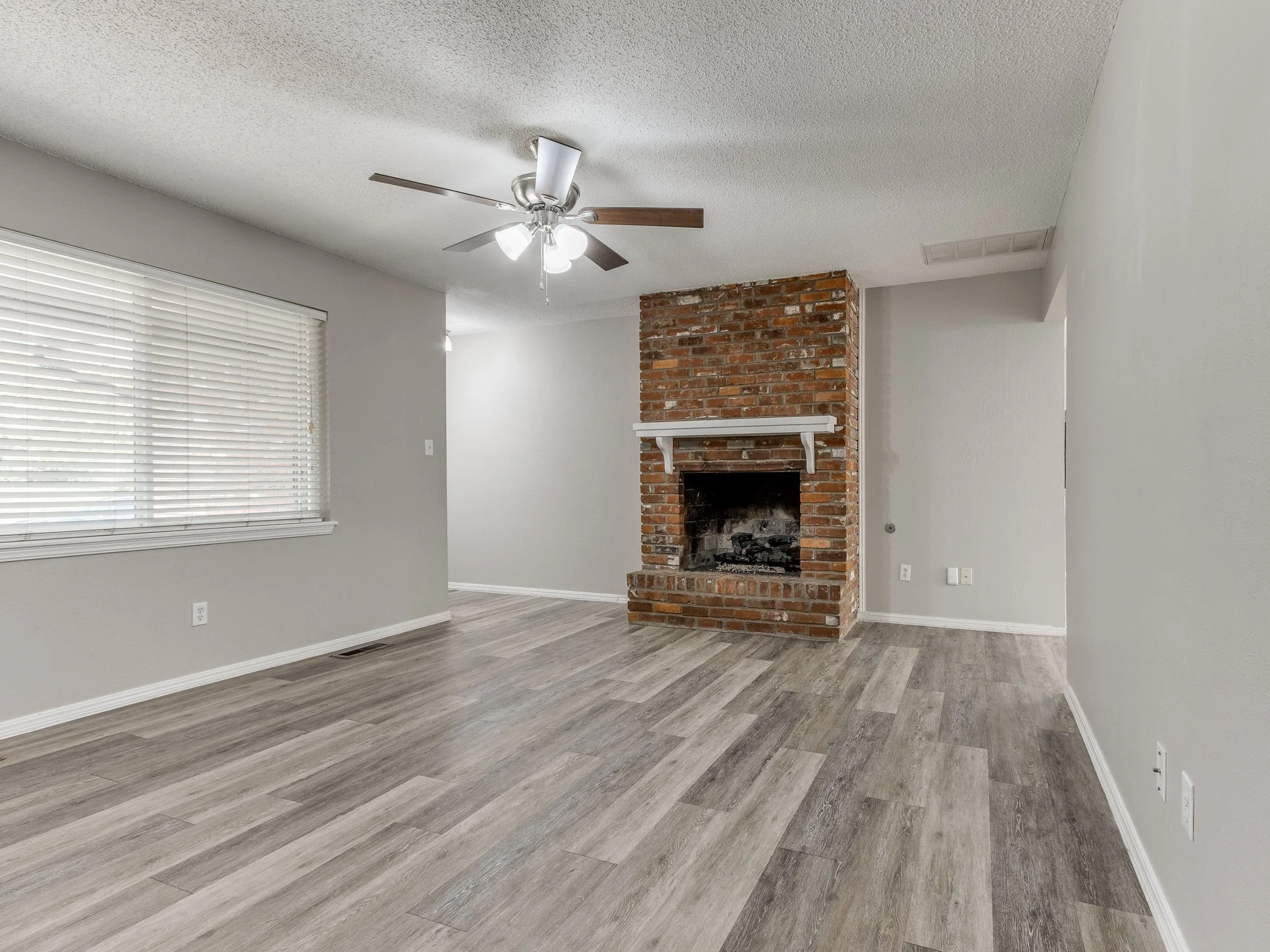 31-web-or-mls-339 Rosewood Dr-MLS-32.jpg