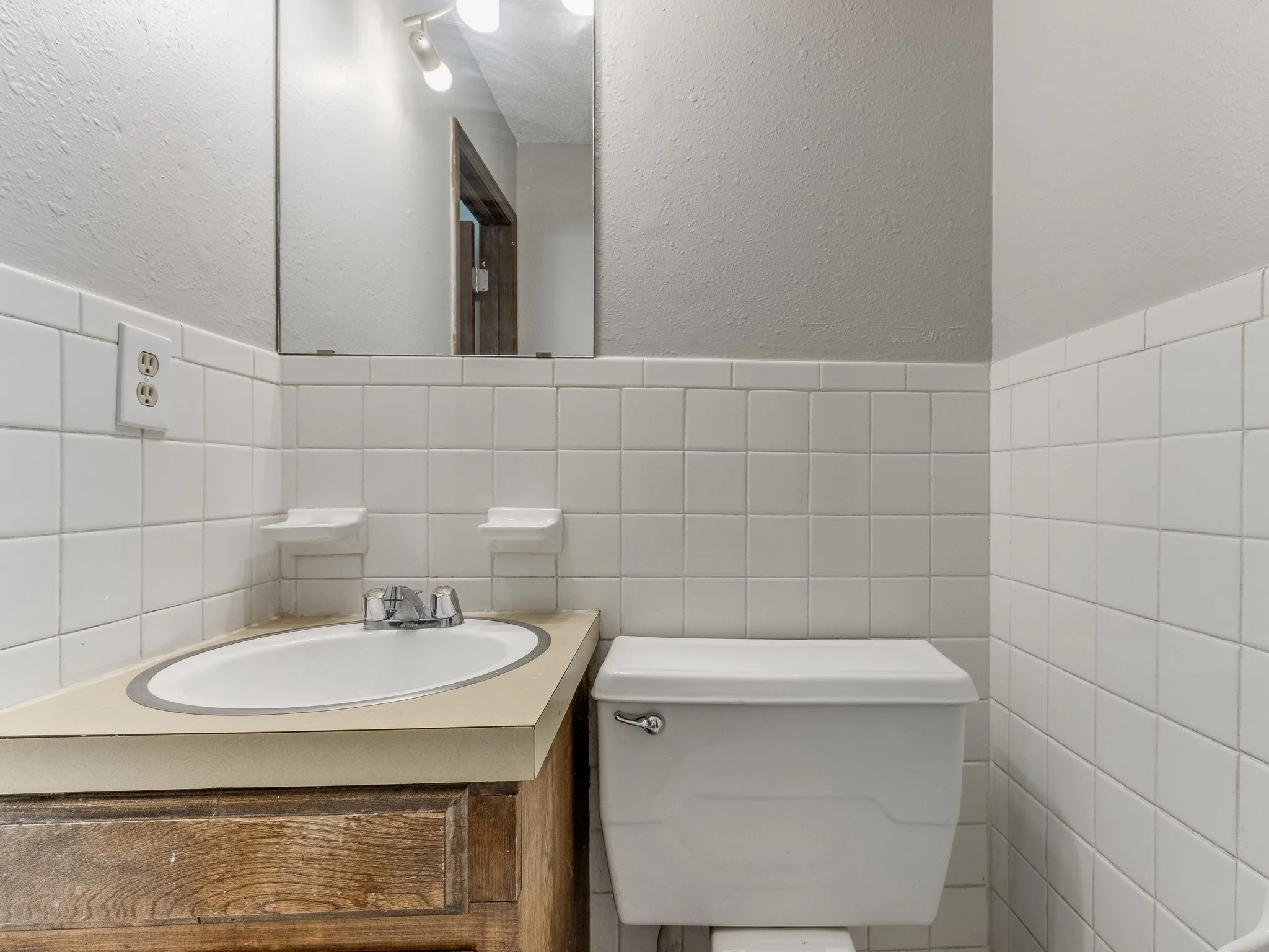 19-web-or-mls-822 Russell Cir-MLS-20.jpg