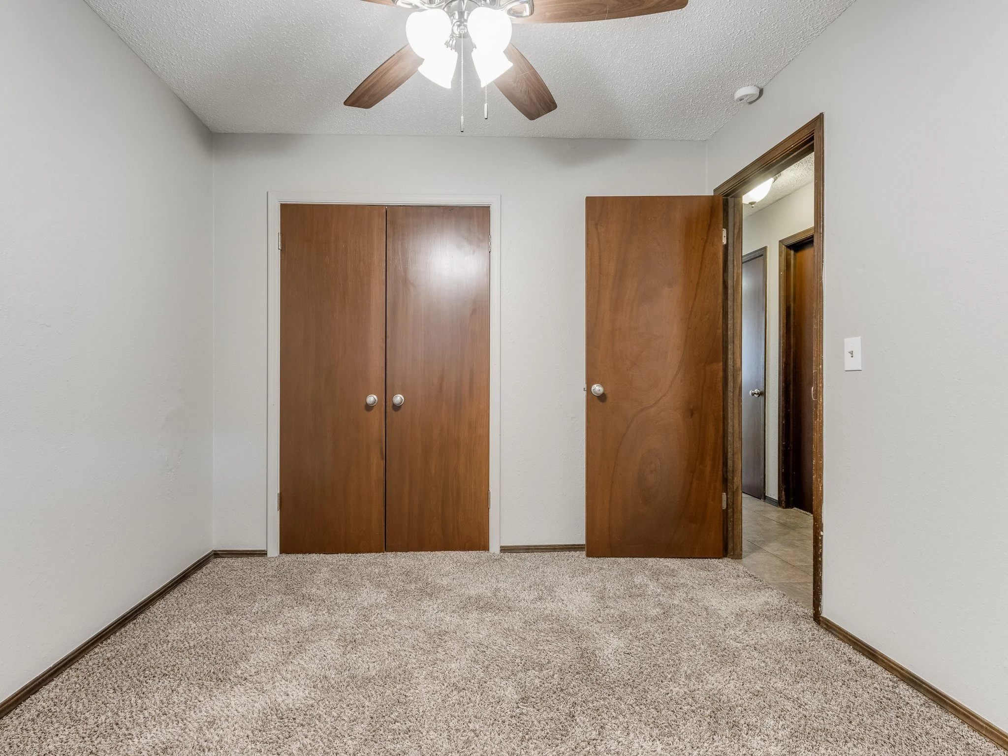 24-web-or-mls-822 Russell Cir-MLS-25.jpg