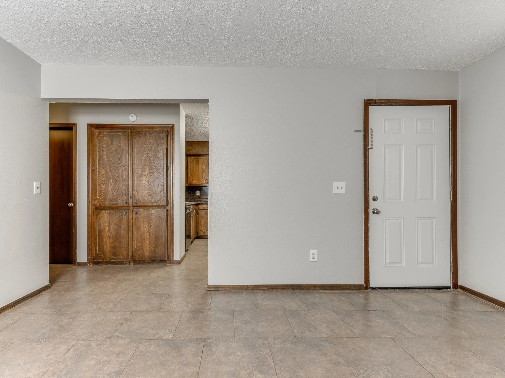 29-web-or-mls-822 Russell Cir-MLS-30.jpg