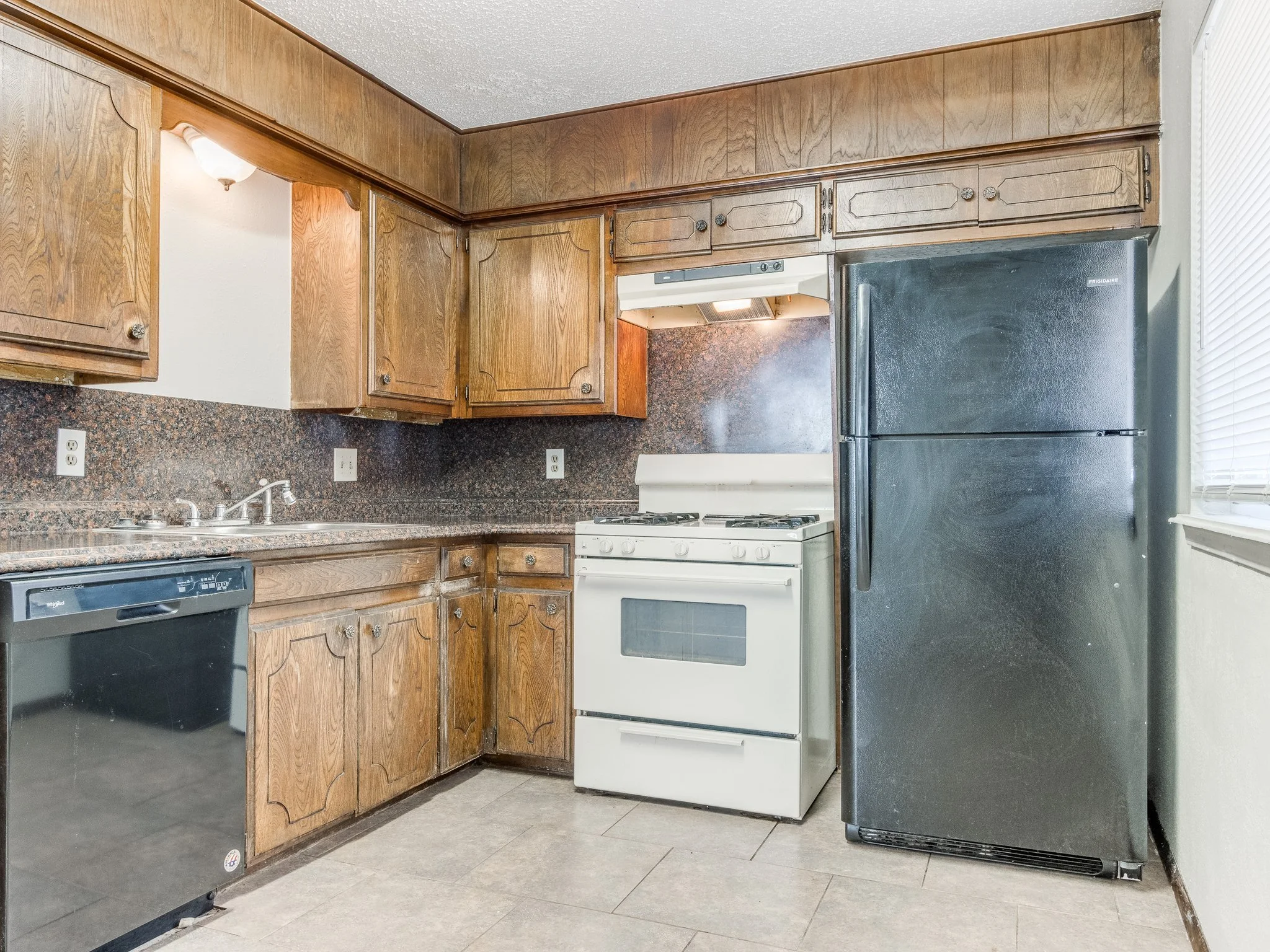 33-web-or-mls-822 Russell Cir-MLS-34.jpg