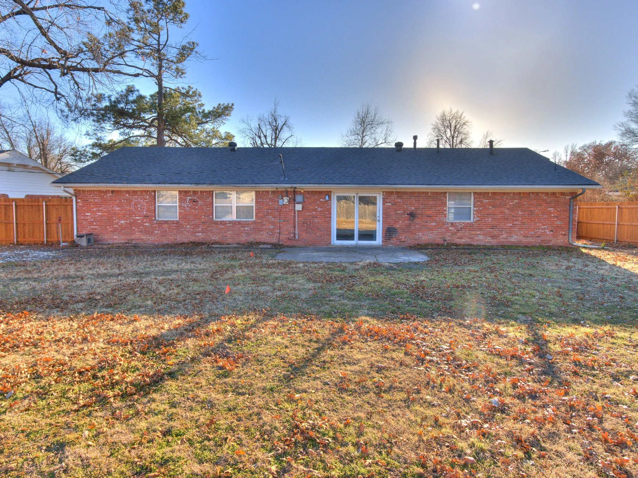 8-web-or-mls-421 Foreman Ave-8.jpg