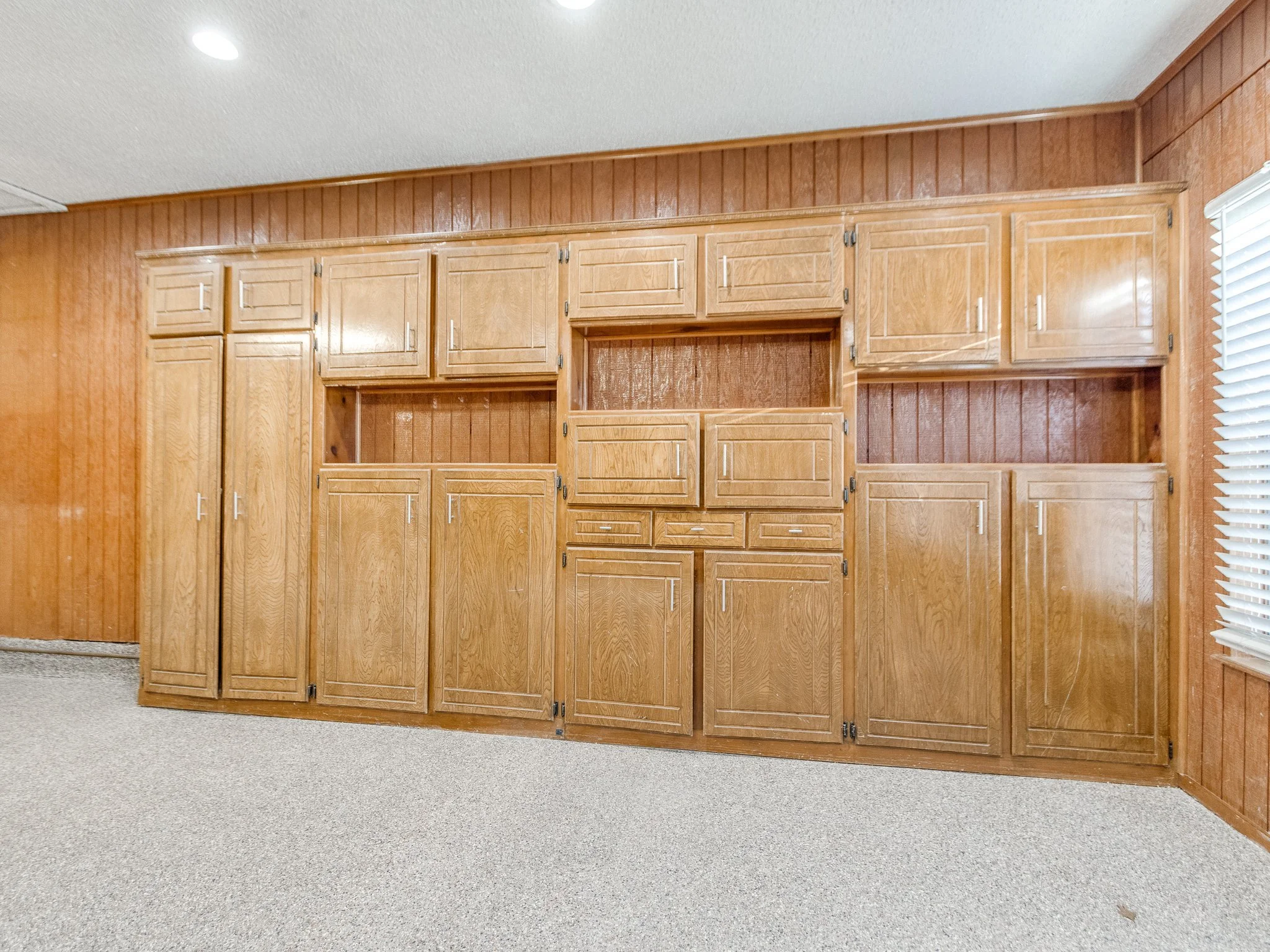 53-web-or-mls-421 Foreman Ave-53.jpg