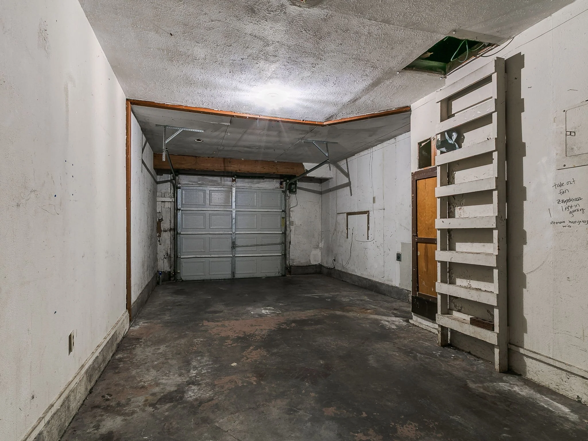 38-web-or-mls-212 S Mercedes Dr-42.jpg