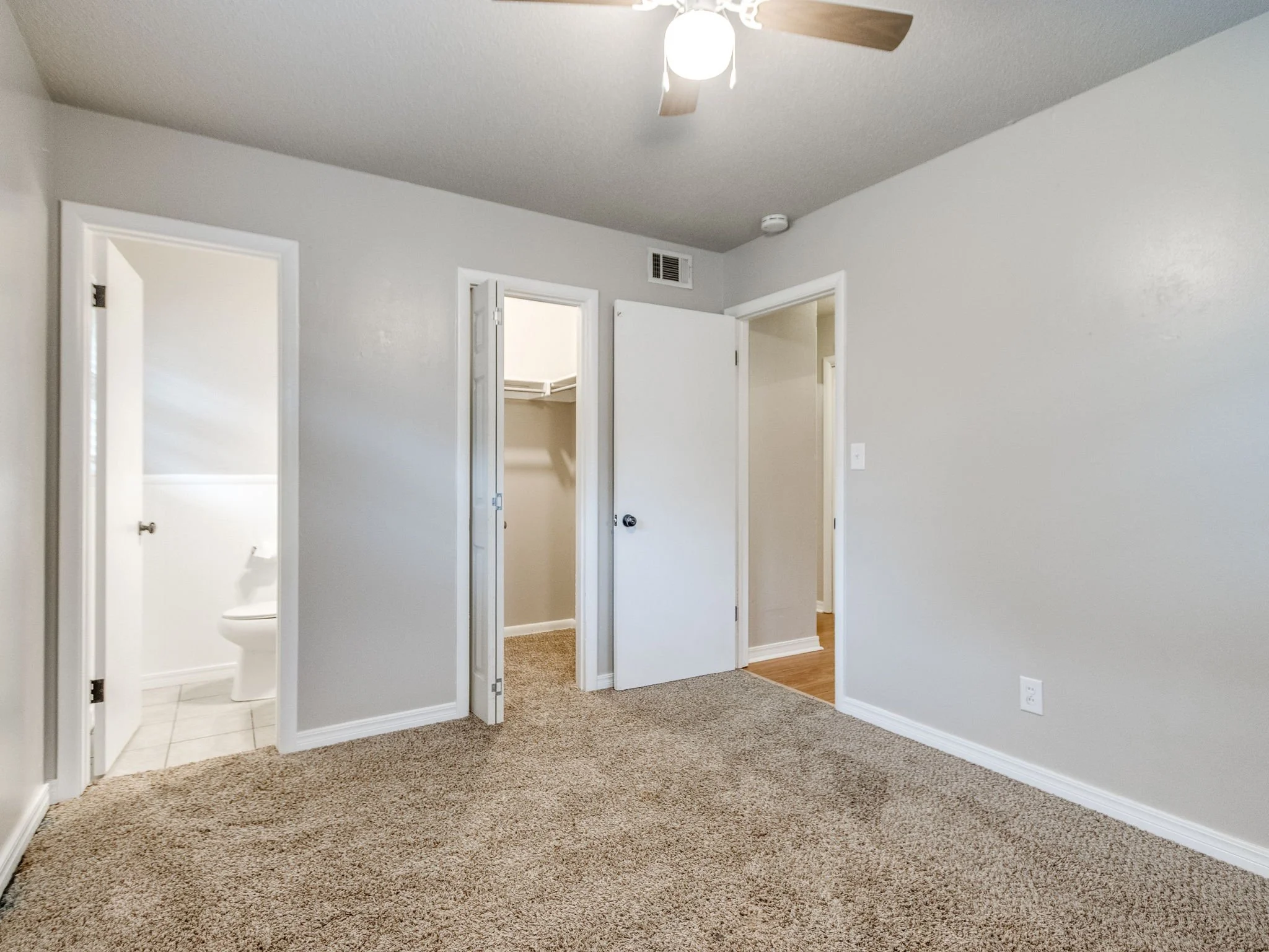 19-web-or-mls-1617 Avondale Dr-25.jpg