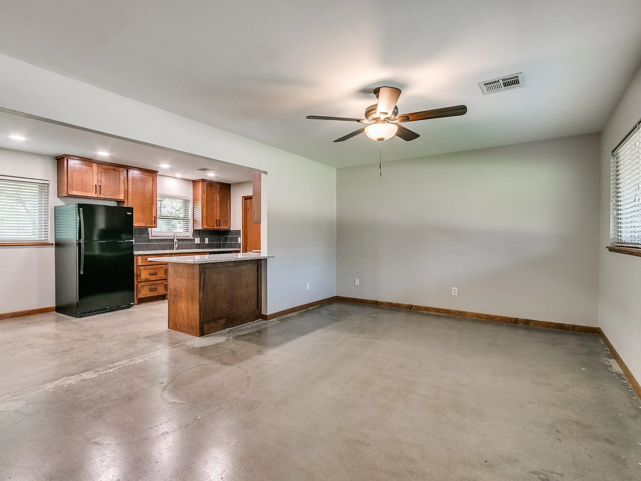 14-web-or-mls-1514 Melrose Dr-14.jpg
