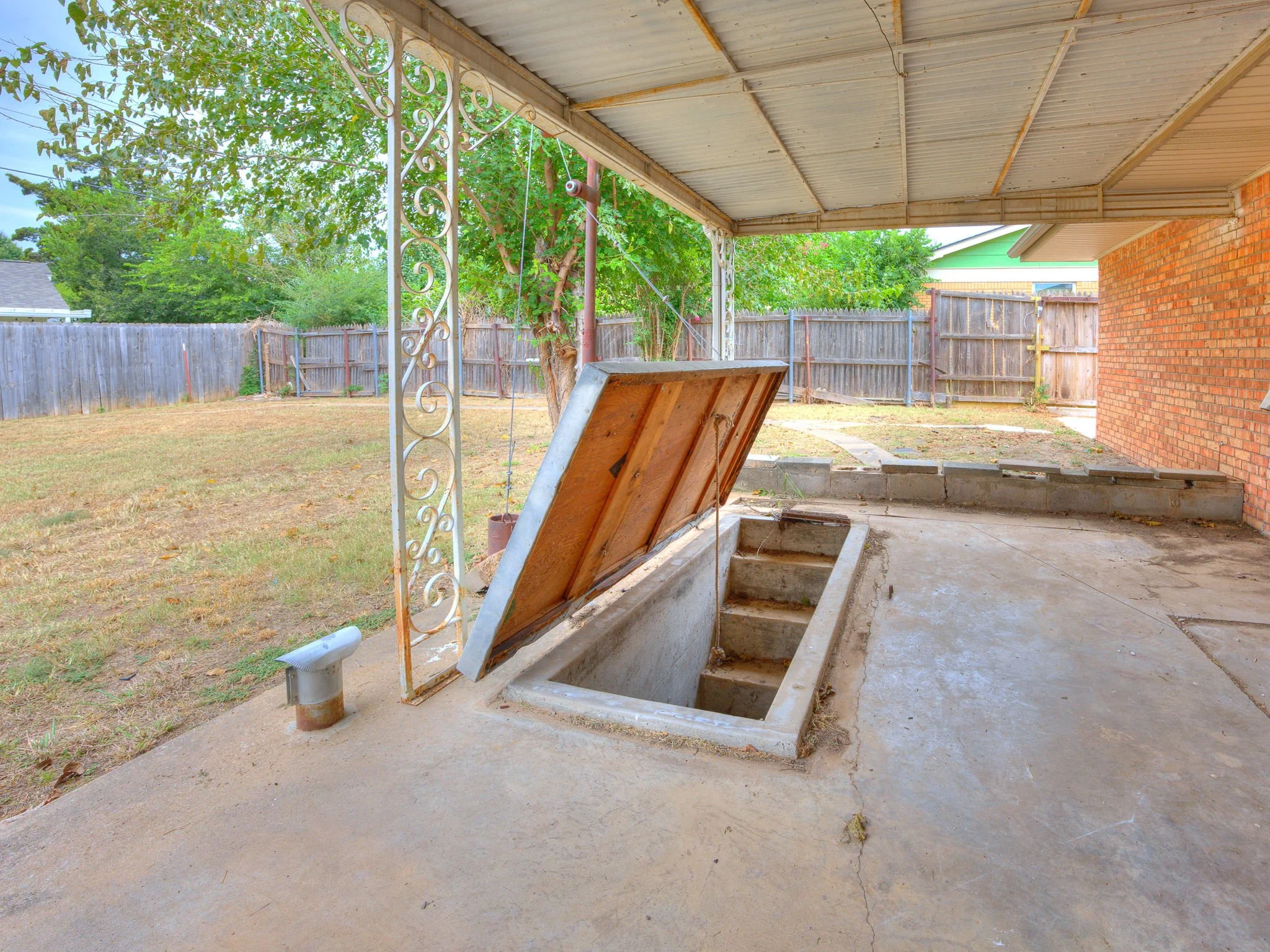 6-web-or-mls-412 Sundown Dr.jpg