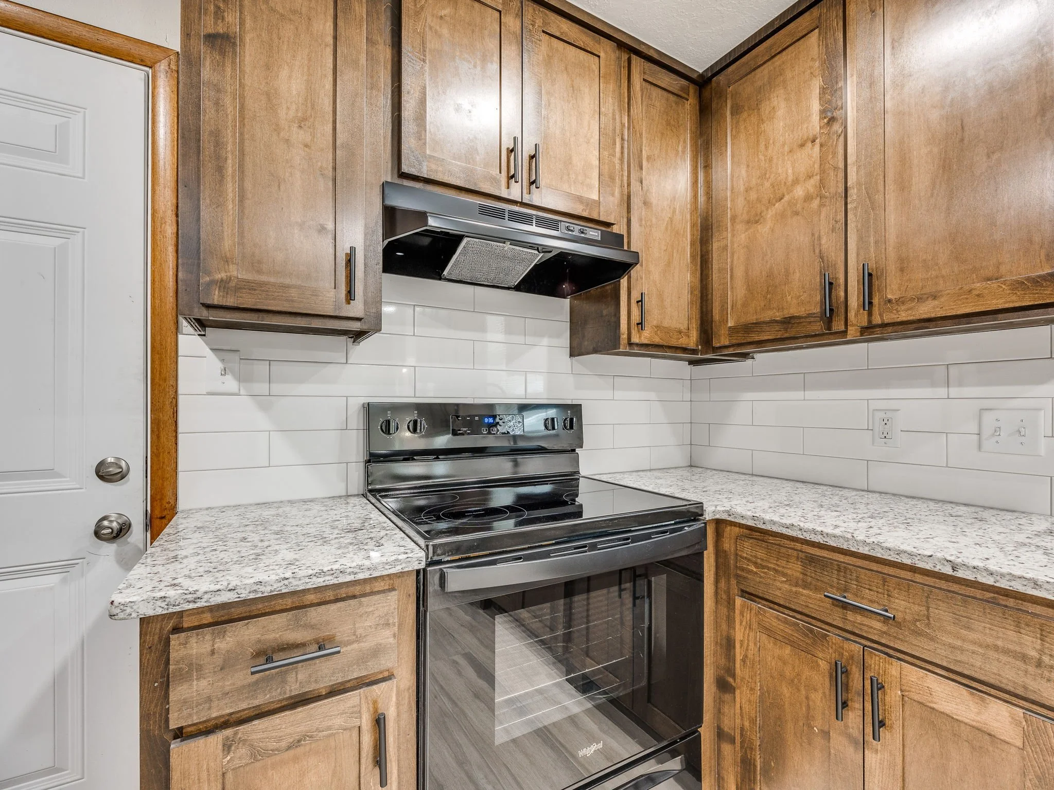 15-web-or-mls-412 Sundown Dr-15.jpg