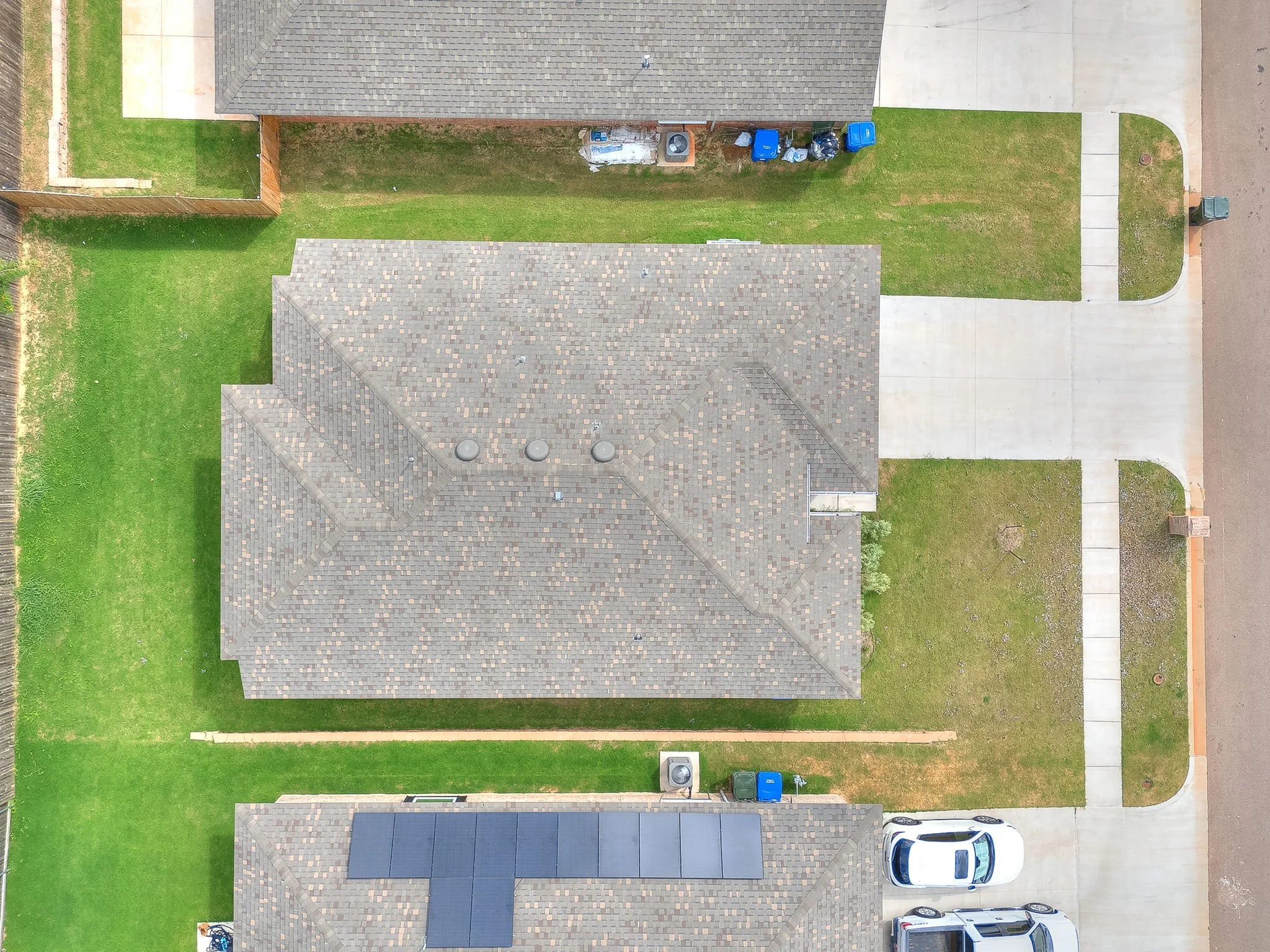 14-web-or-mls-2323 Arcady Ave-15.jpg