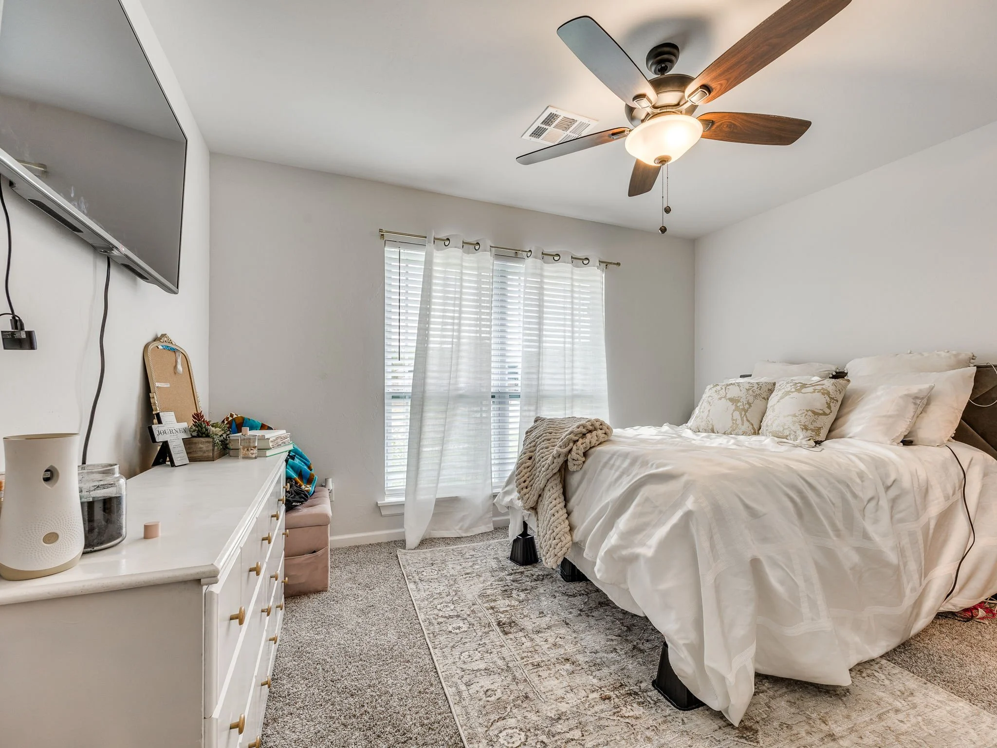 19-web-or-mls-2323 Arcady Ave-20.jpg