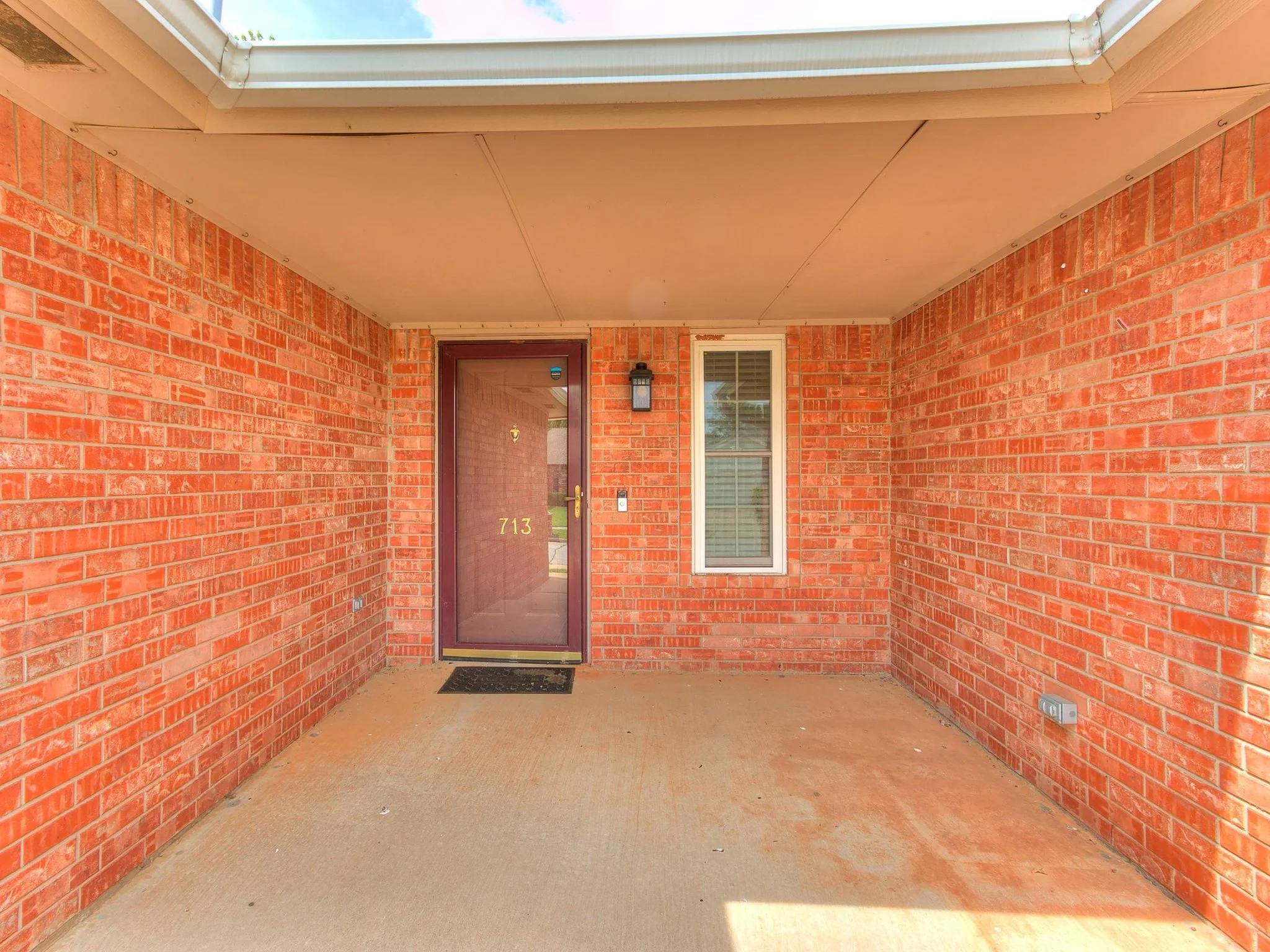 4-web-or-mls-713 Night Hawk Dr-4.jpg
