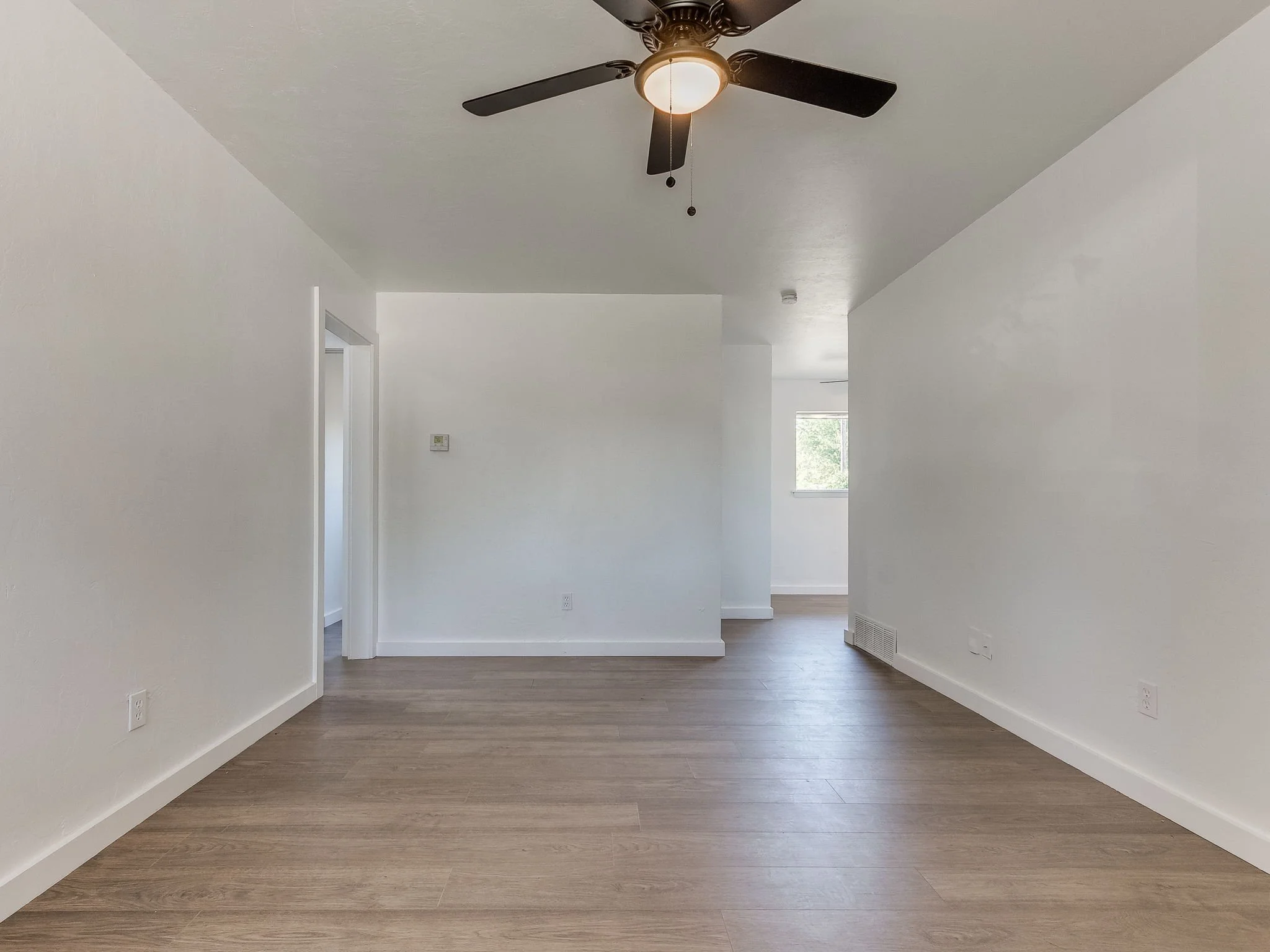 28-web-or-mls-2016 Melrose Dr-MLS-29.jpg