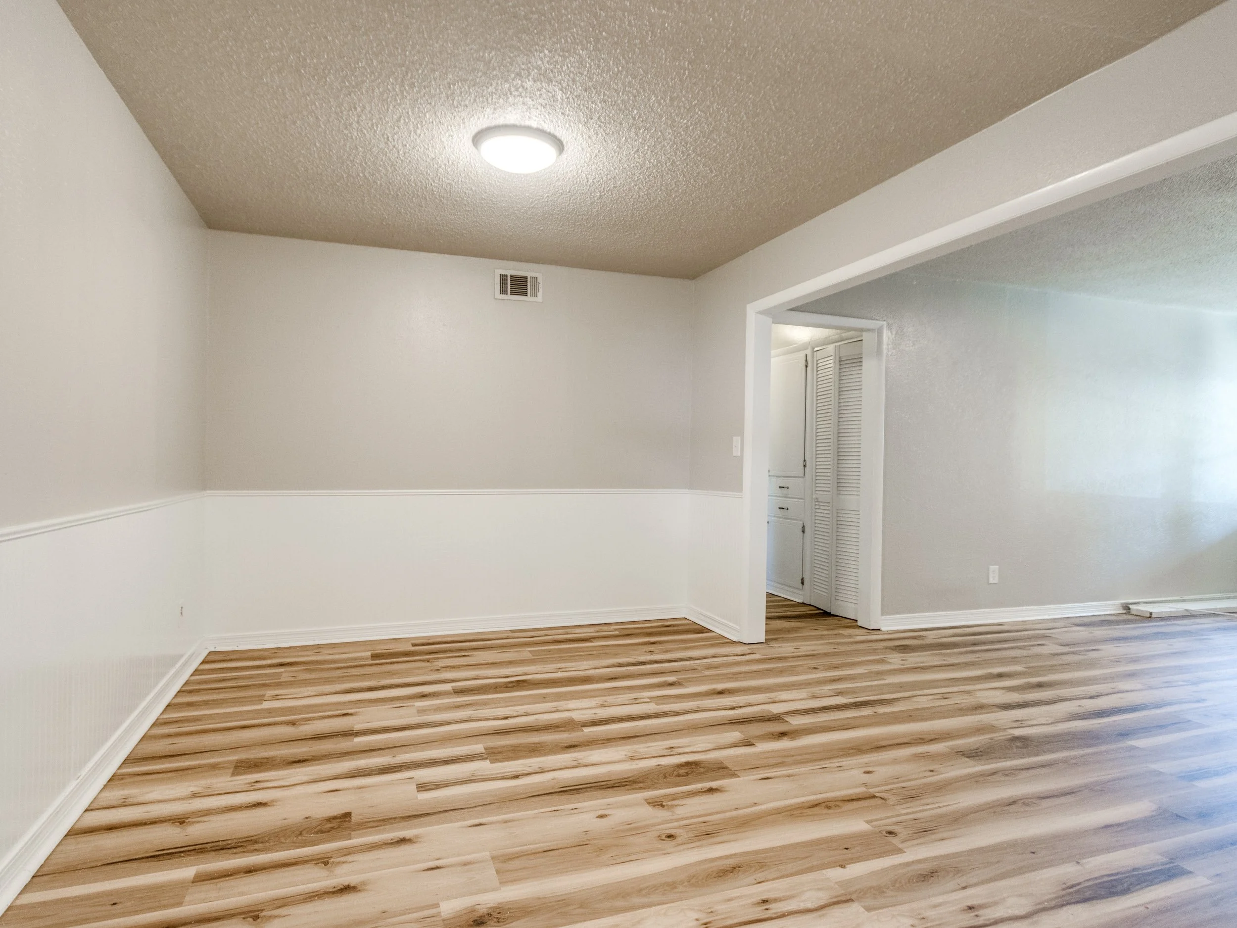 Reshoot 1617 Avondale Dr-7.jpg