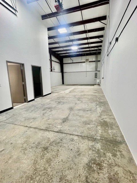 Garage looking south.jpg