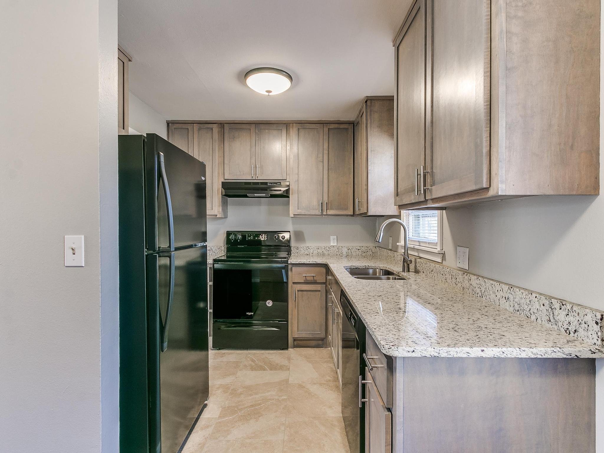 122 S Sherry Ave-34.jpg