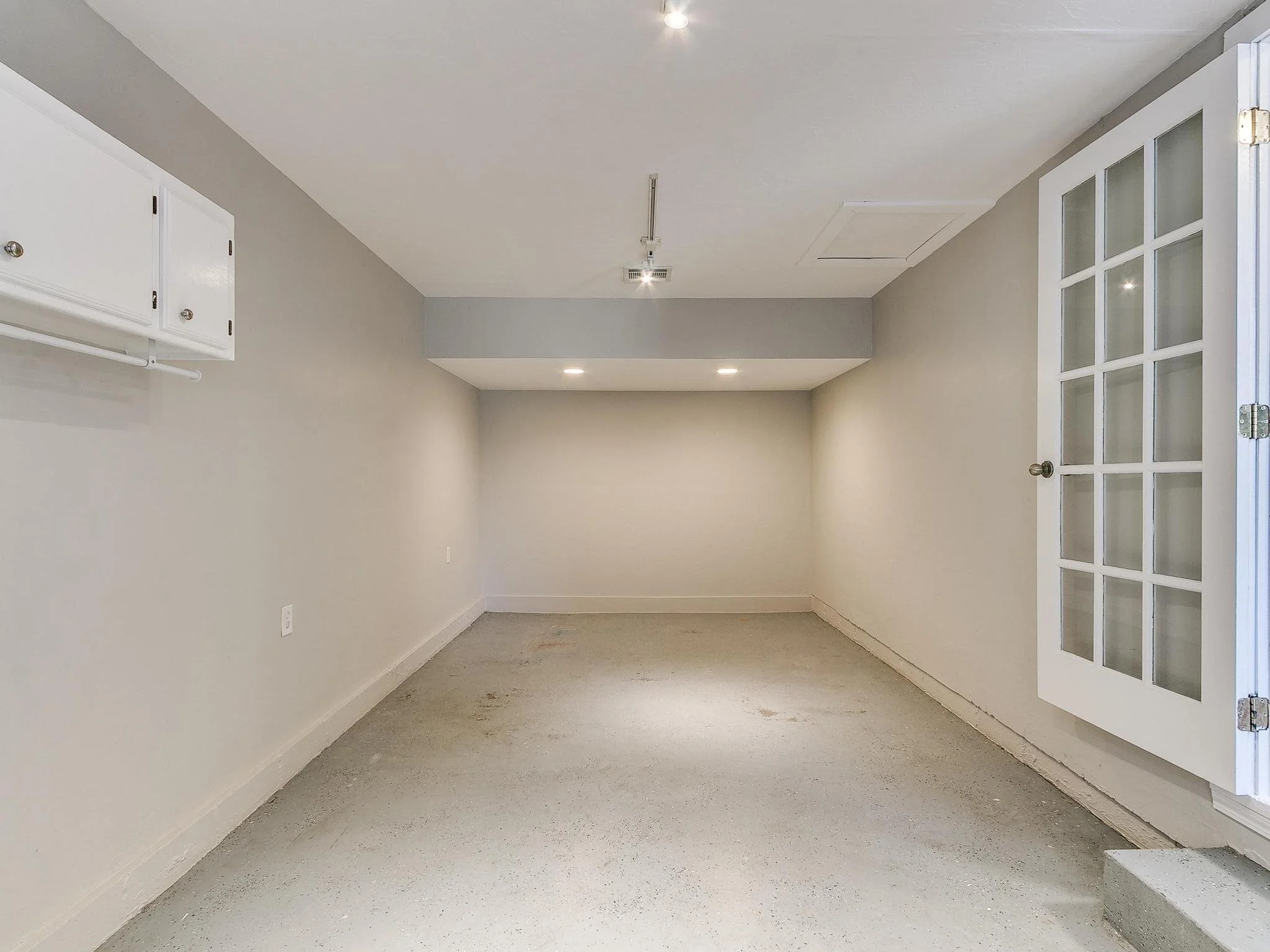 122 S Sherry Ave-42.jpg