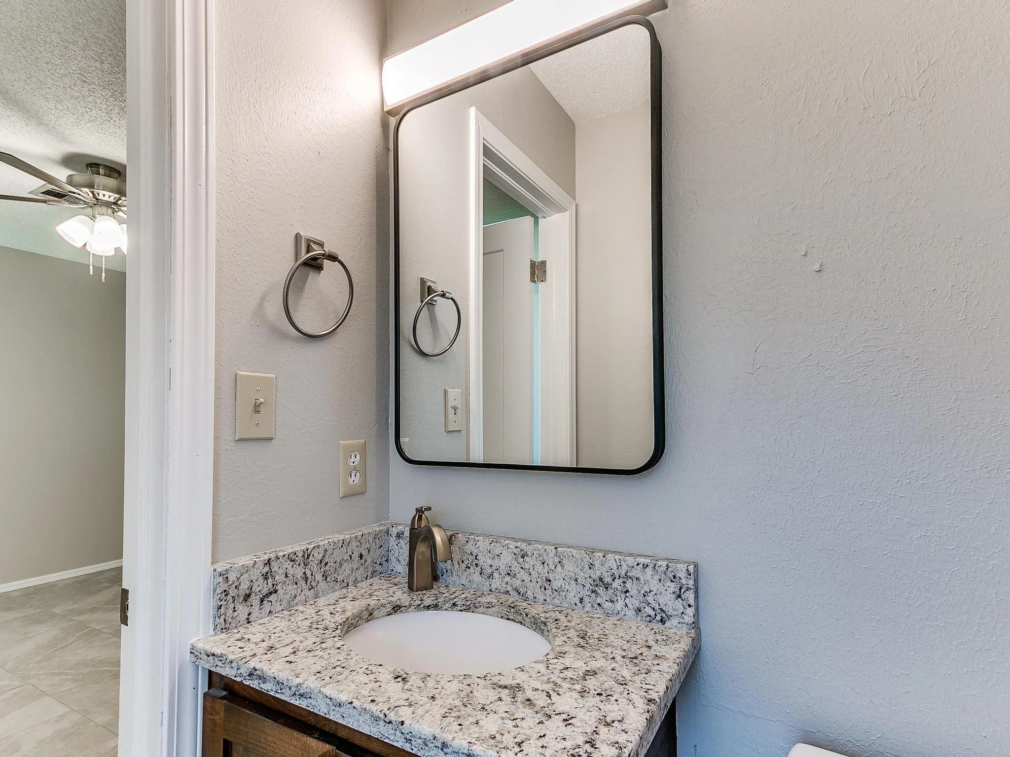 1608 Canterbury-15.jpg