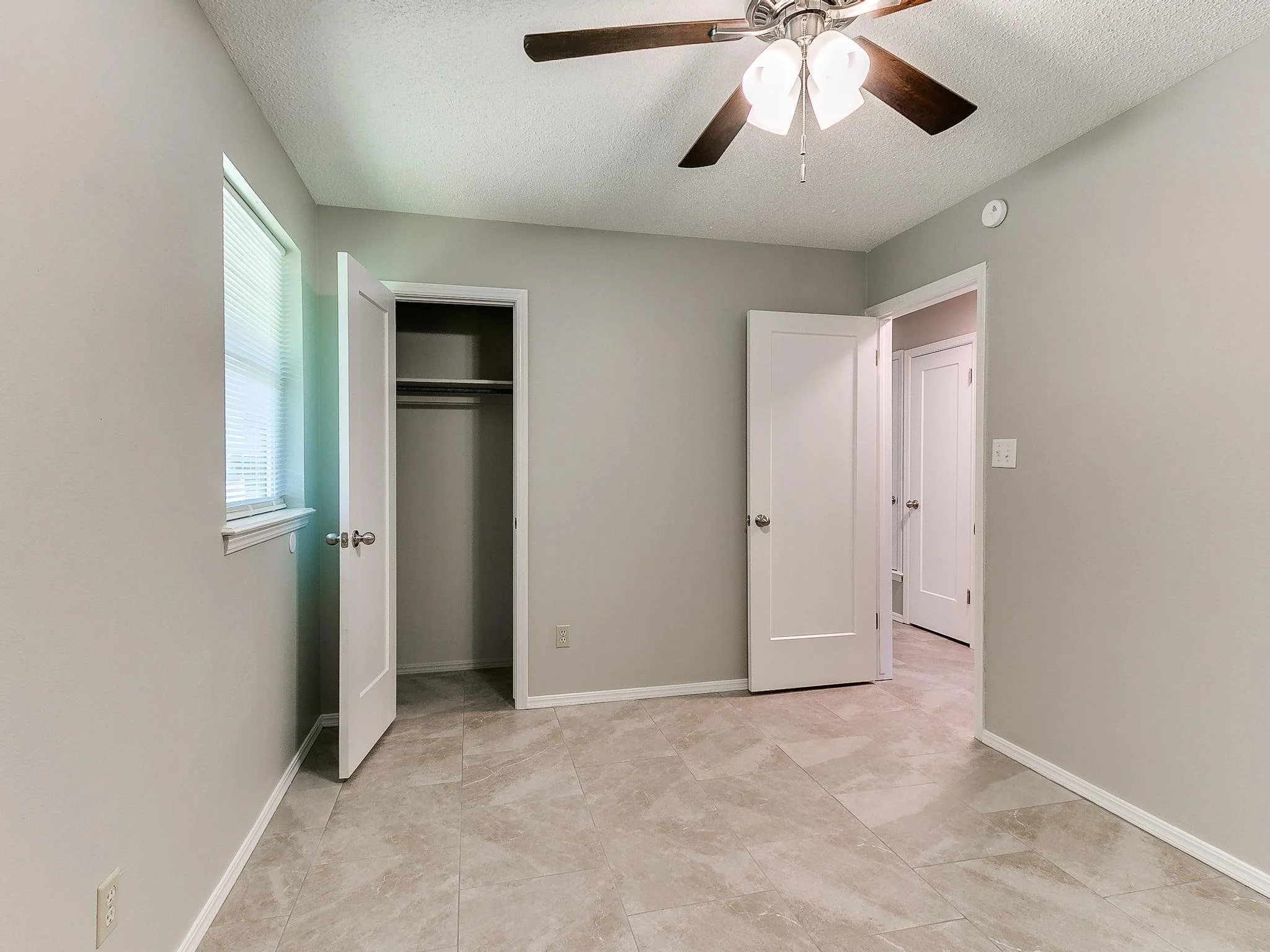 1608 Canterbury-20.jpg