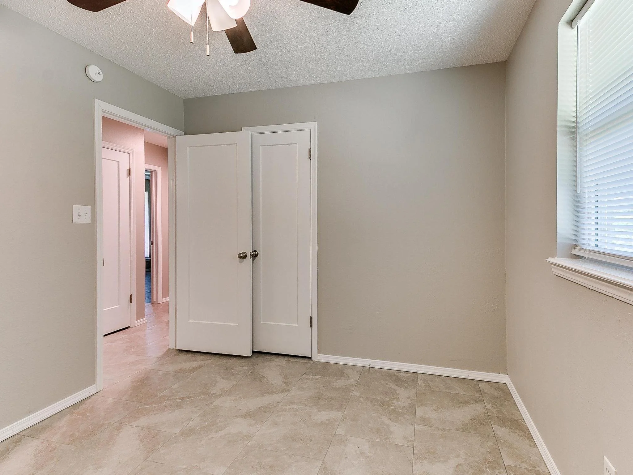 1608 Canterbury-24.jpg