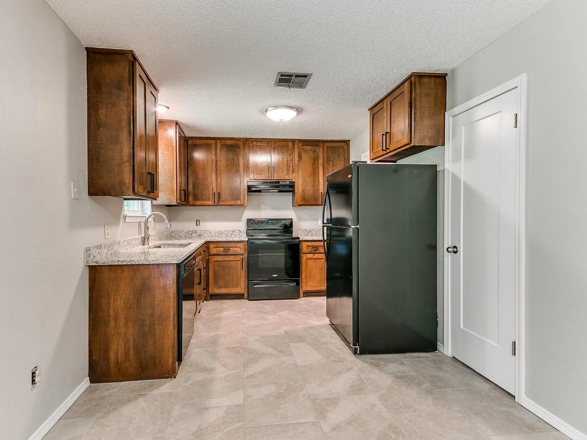 1608 Canterbury-31.jpg