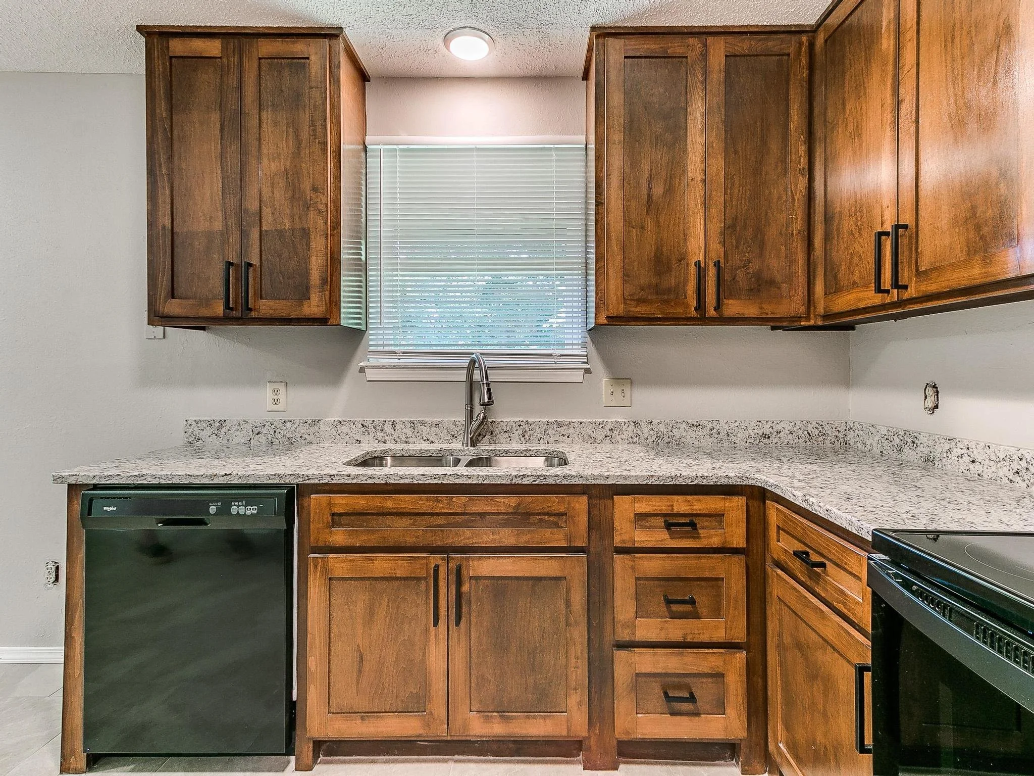 1608 Canterbury-32.jpg