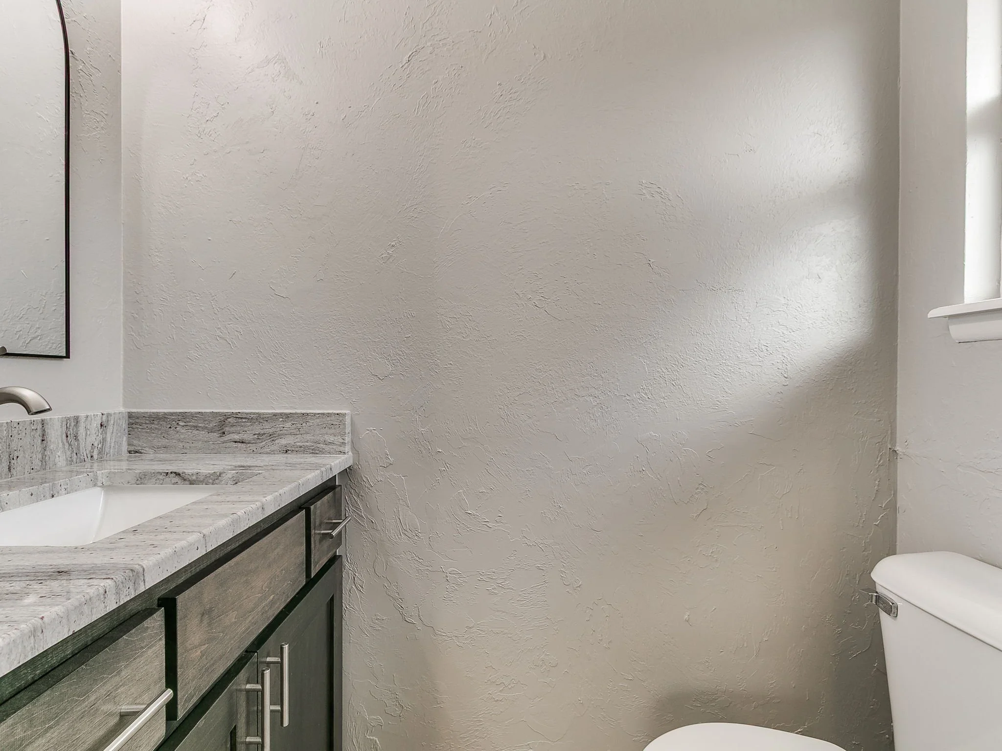 65-web-or-mls-202 Thompson Dr-66.jpg