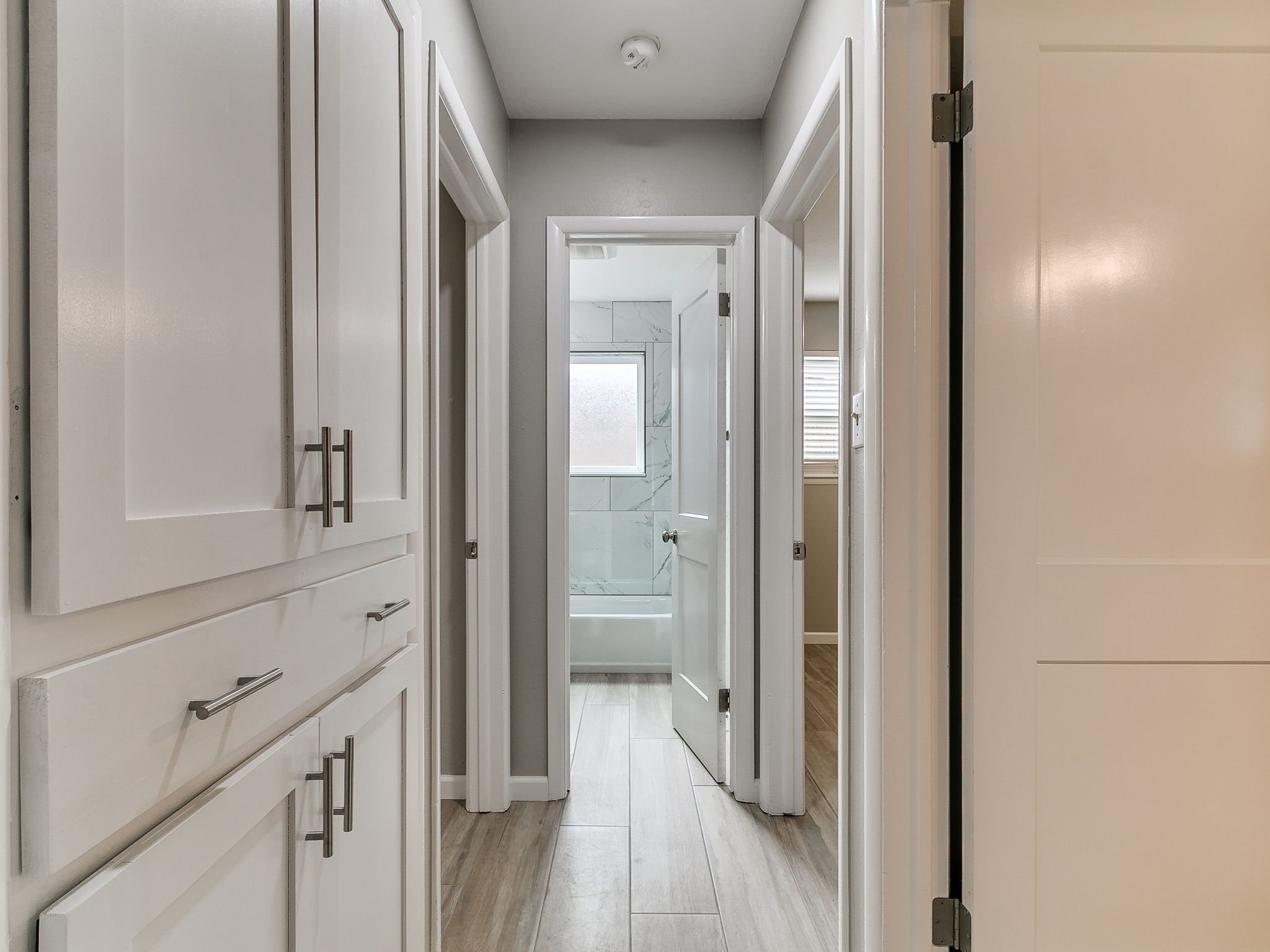 44-web-or-mls-202 Thompson Dr-45.jpg